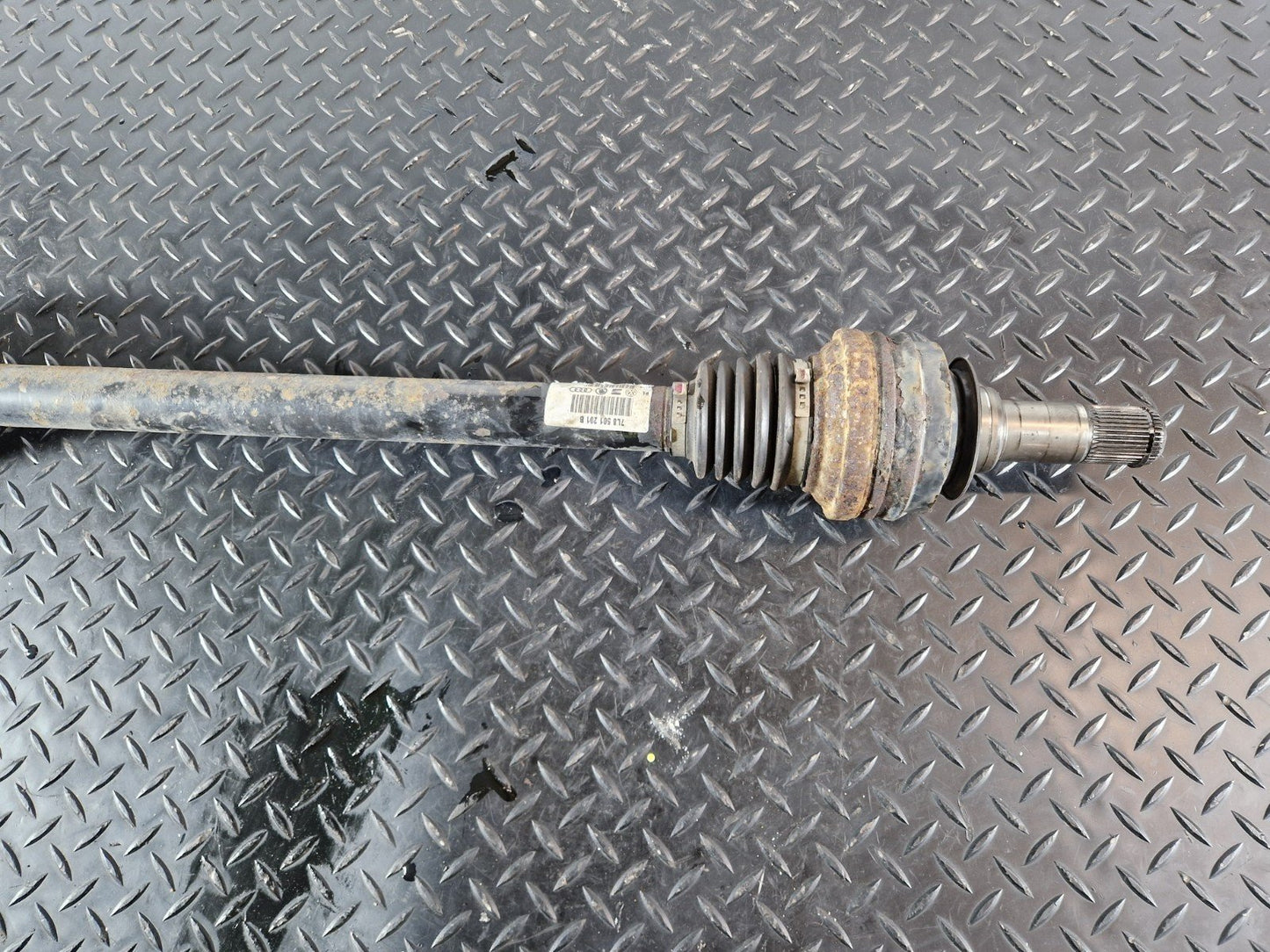 10-15 AUDI Q7 4L 3.0 DIESEL CRCA REAR DRIVESHAFT FITS RIGHT & LEFT 7L8501201B