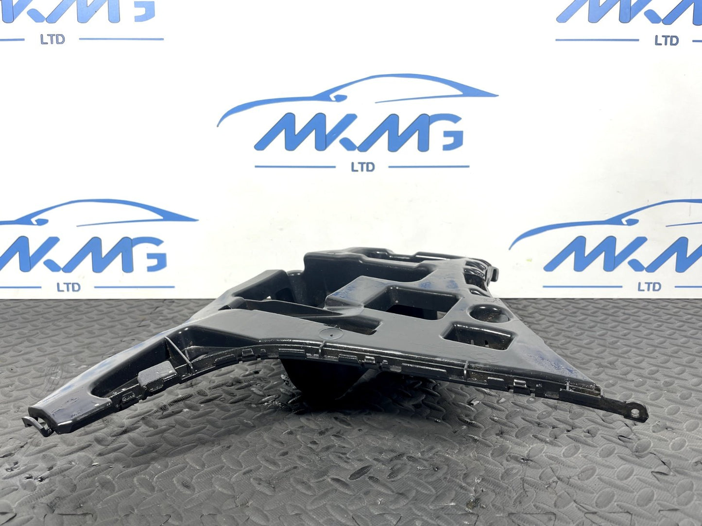 14-21 BMW 2 SERIES F45 F46 OEM REAR PASSENGER LEFT SIDE BUMPER BRACKET 7318753