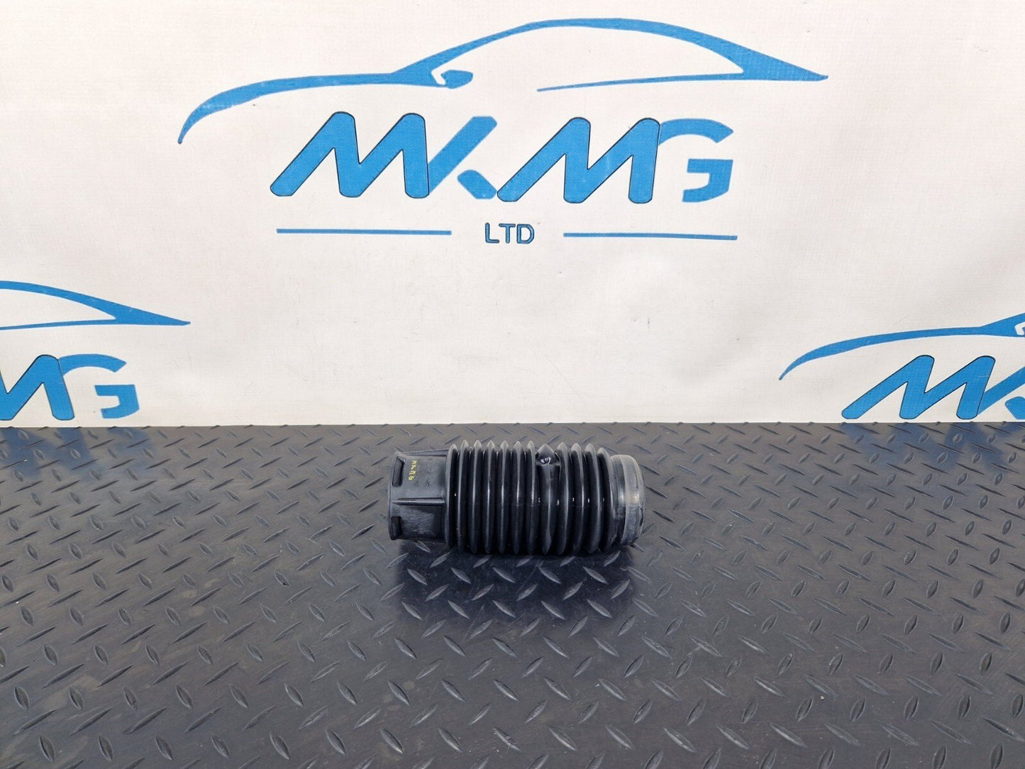 14-21 MERCEDES BENZ C200 W205 FRONT SHOCK ABSORBER MOUNT RUBBER BOOT A2053230292
