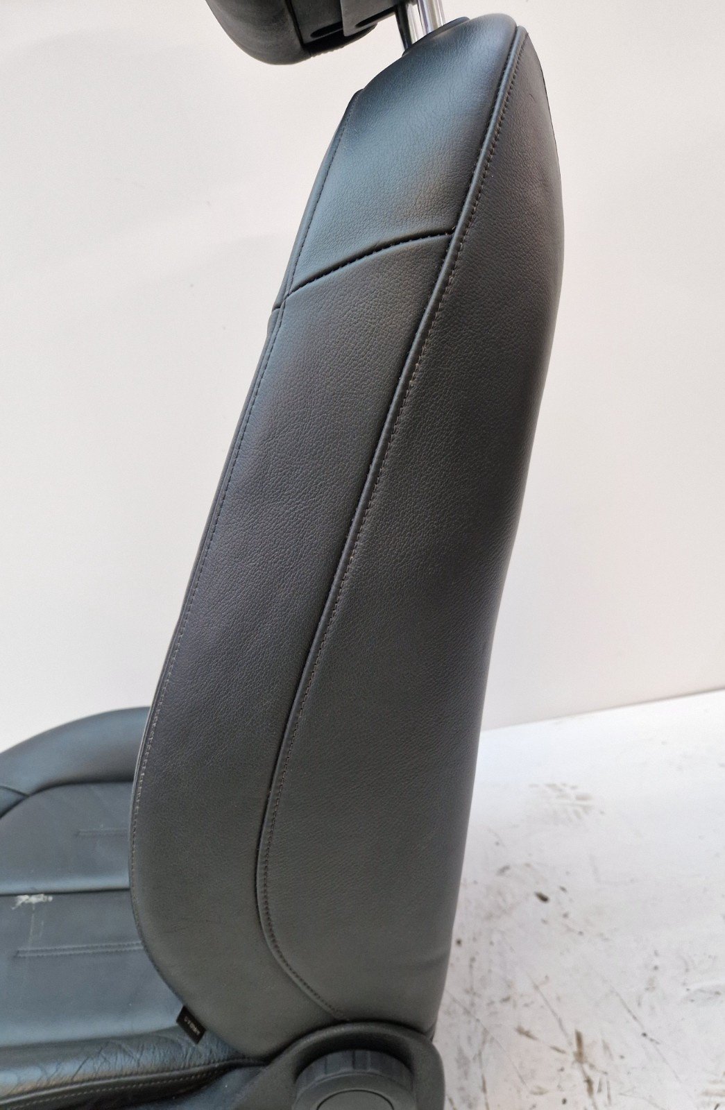 12-18 AUDI A6 C7 OEM FRONT LEFT PASSENGER SIDE SEAT LEATHER 8T0881545 8K0882601B