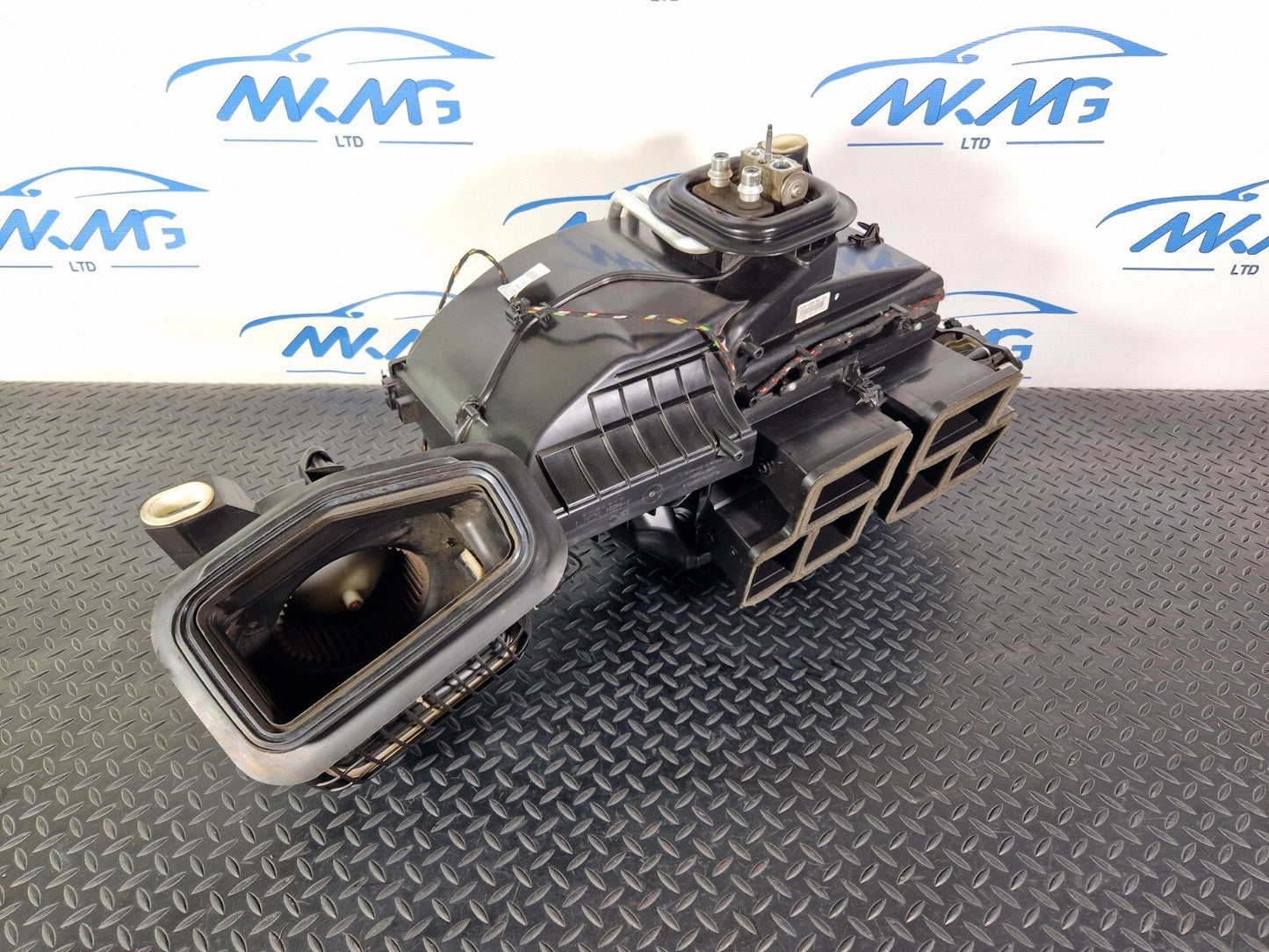 18-ON MERCEDES BENZ A CLASS W177 GENUINE HEATER MATRIX BOX A2478300600