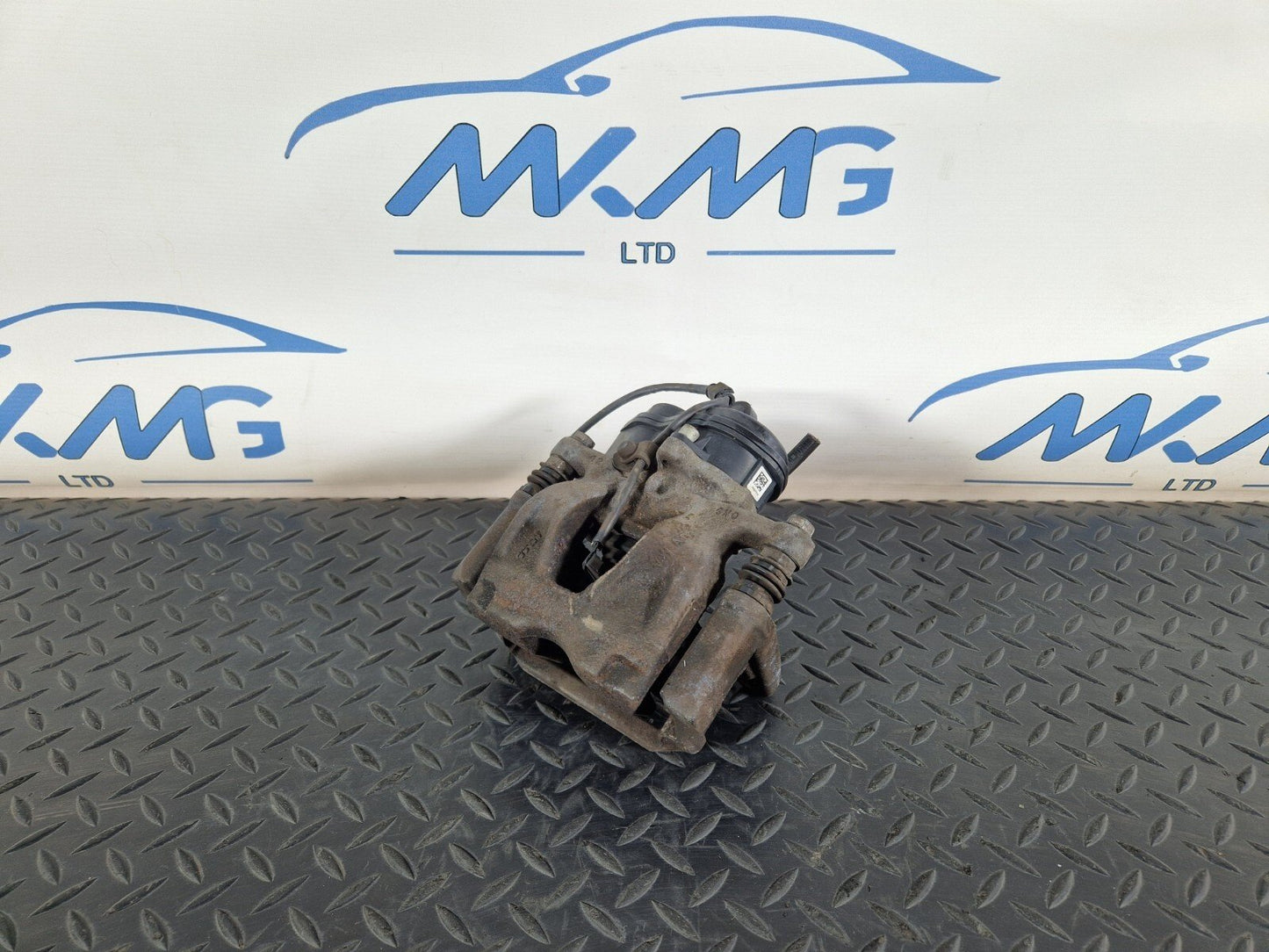 16-19 AUDI A4 AVANT B9 S-LINE REAR RIGHT O/S ELECTRIC BRAKE CALIPER 32355763