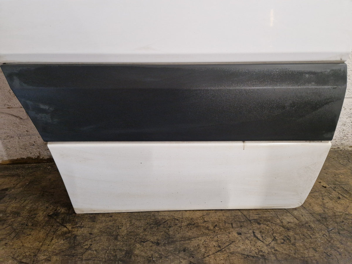 Mercedes Sprinter W906 (NCV3) Front Left N/S Complete Door in Arctic White 9147
