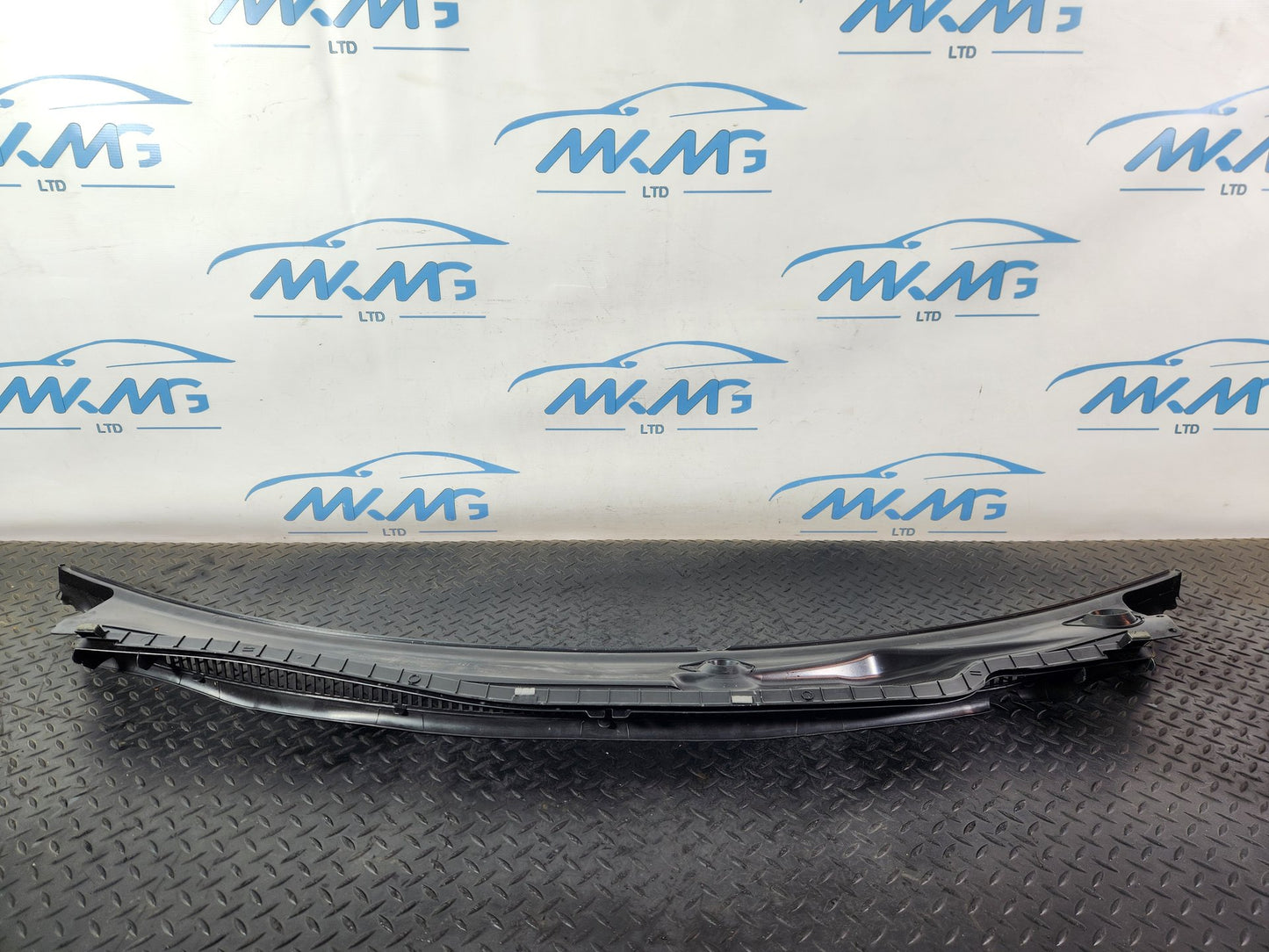 BMW 118i F40 Hatchback Genuine Front Windscreen Scuttle Panel Trim Cover 7453938