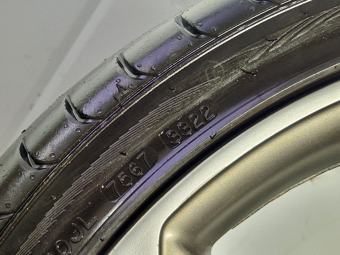 Audi A7 21" Alloy Wheel with Tyre 285/30/21 6mm 4H0601025AT