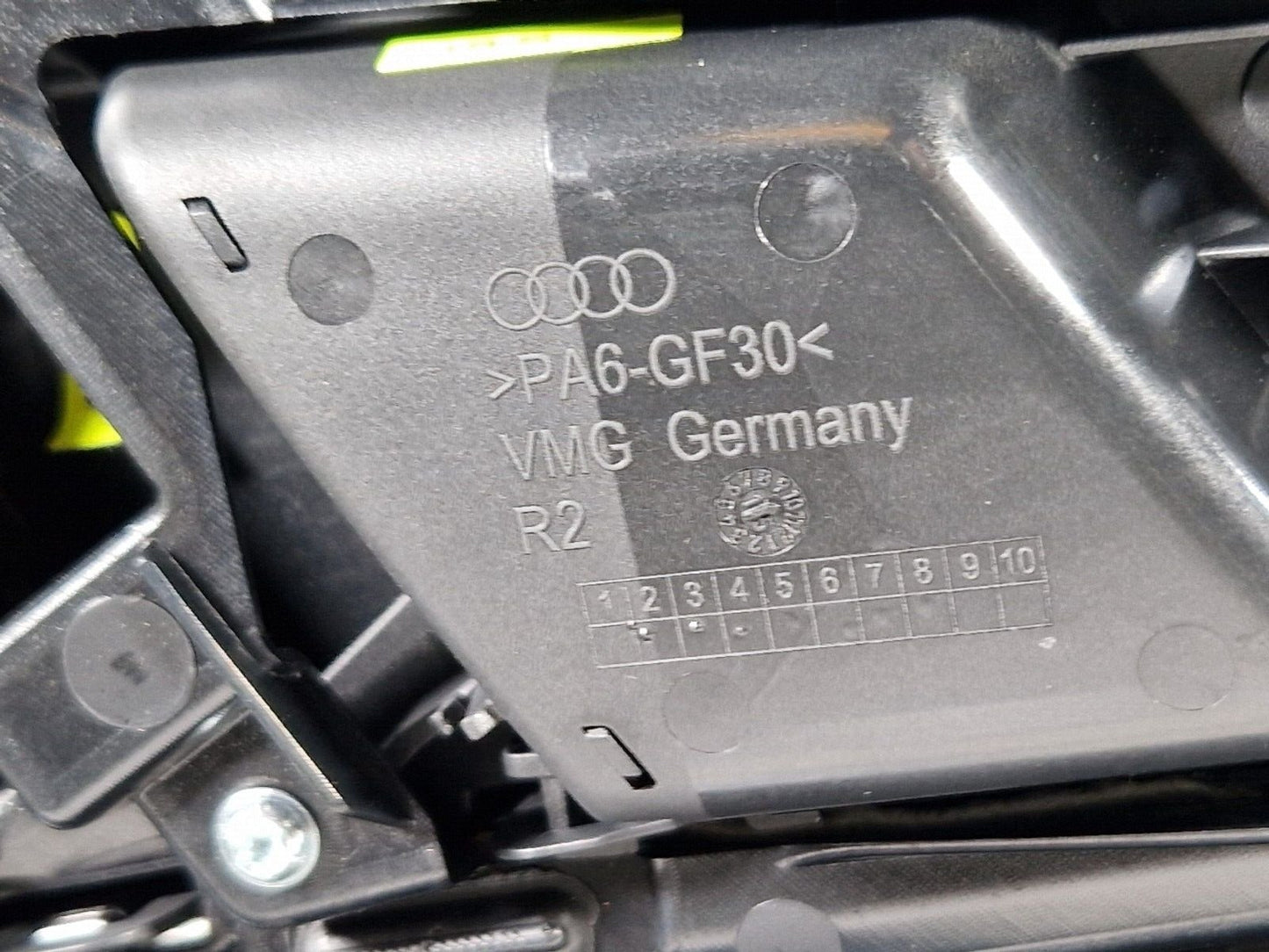 16-19 AUDI A4 B9 SALOON GENUINE REAR RIGHT DRIVER SIDE DOOR CARD PANEL 8W0867488