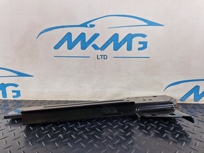 16-19 MERCEDES BENZ GLE W166 REAR RIGHT FLOOR MOUNTING BRACKET A1666804031