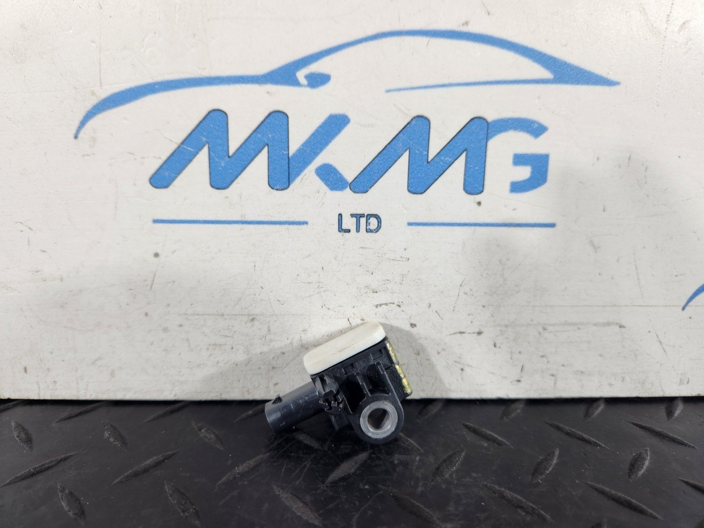 MERCEDES A B CLA GLE W166 W176 W247 OEM CRASH IMPACT CONTROL SENSORS A1668210151