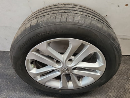 Nissan Juke MK1 (F15) 17" Alloy Wheel with Tyre 215/55/17 ~5mm