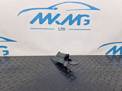 14-21 MERCEDES BENZ C220d W205 REAR RIGHT N/S LUGGAGE ROLLER BRACKET A2058605400