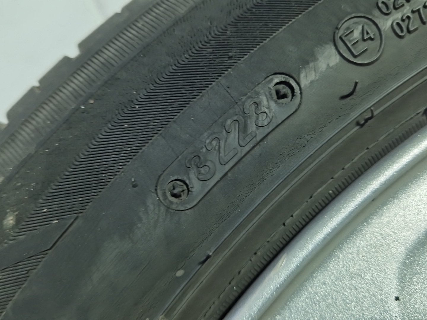 Volvo V70 MK3 17" Alloy Wheel with Tyre 225/50/17 6mm