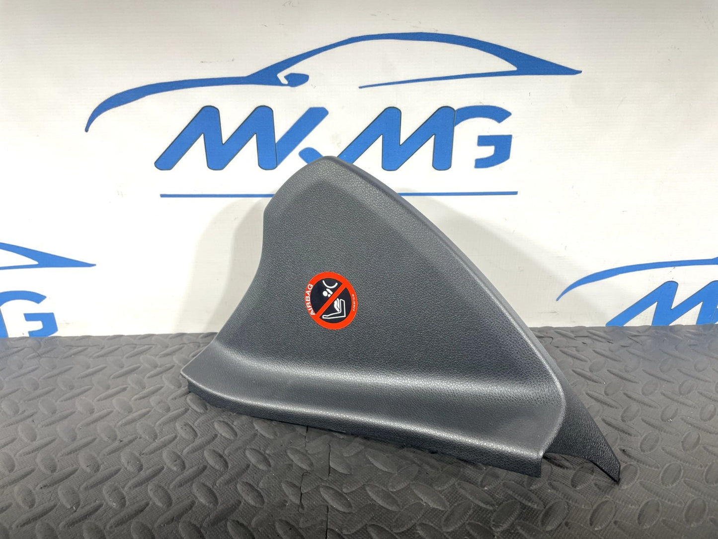 13-19 MERCEDES BENZ CLA C117 GENUINE LEFT PASSENGER SIDE DASH TRIM A1176800189