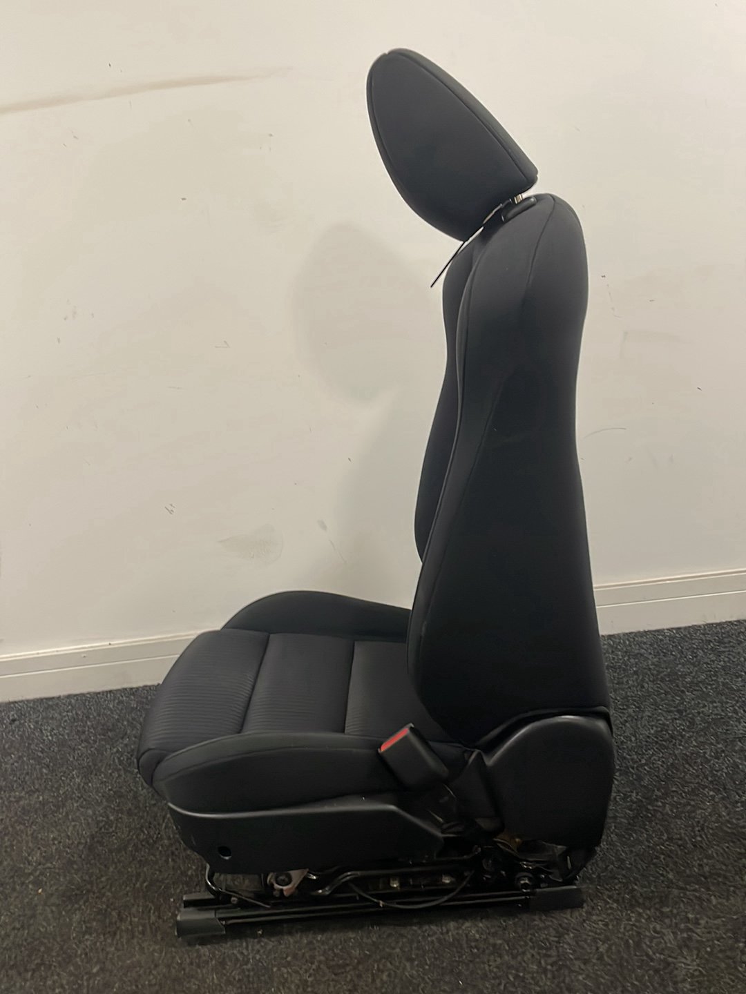 Mazda 6 MK3 (GJ) Saloon Genuine Front Right O/S Driver Seat