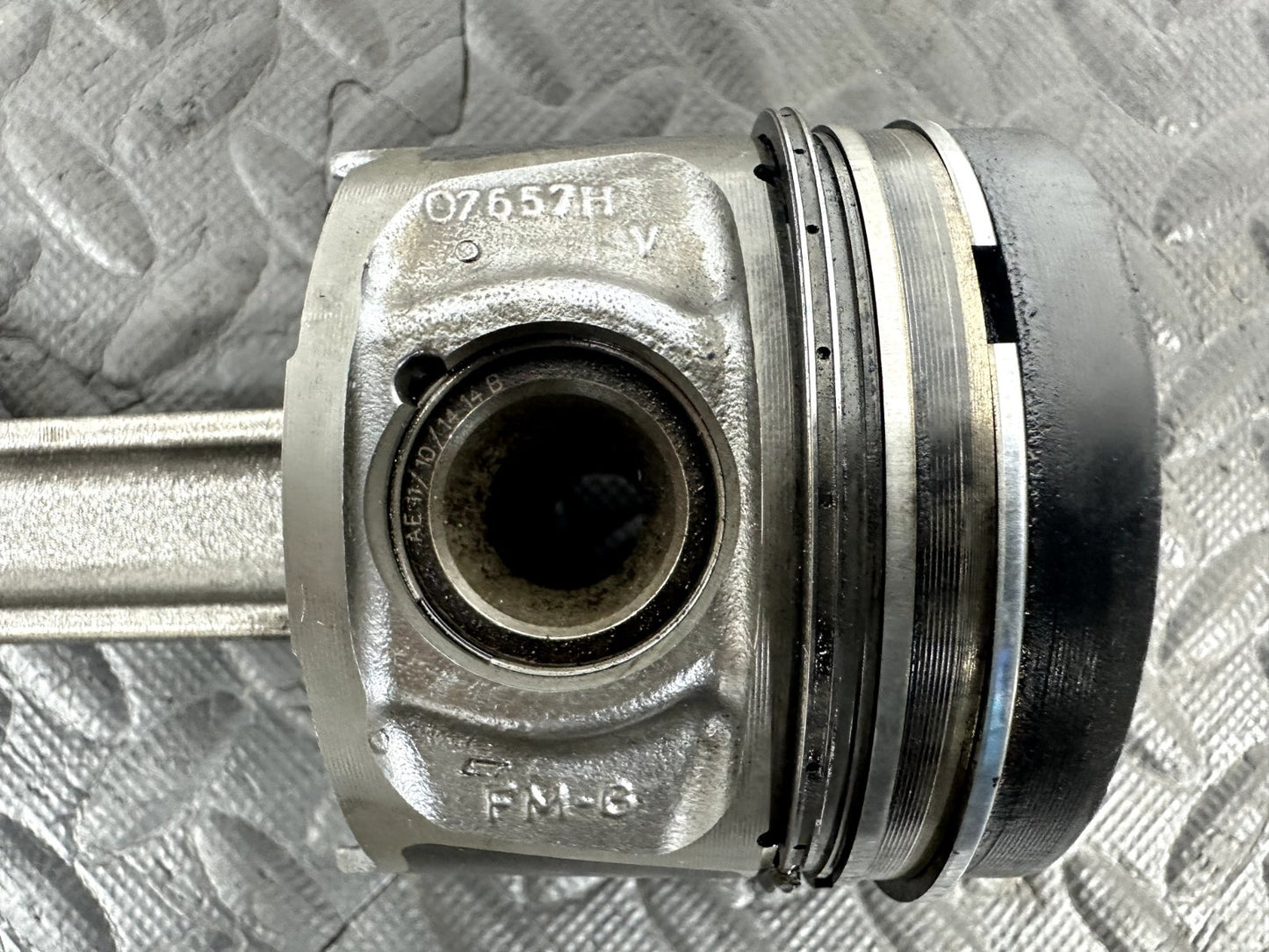 12-18 MERCEDES BENZ A CLASS W176 1.5 DIESEL OM607 PISTON WITH CONROD 07657H