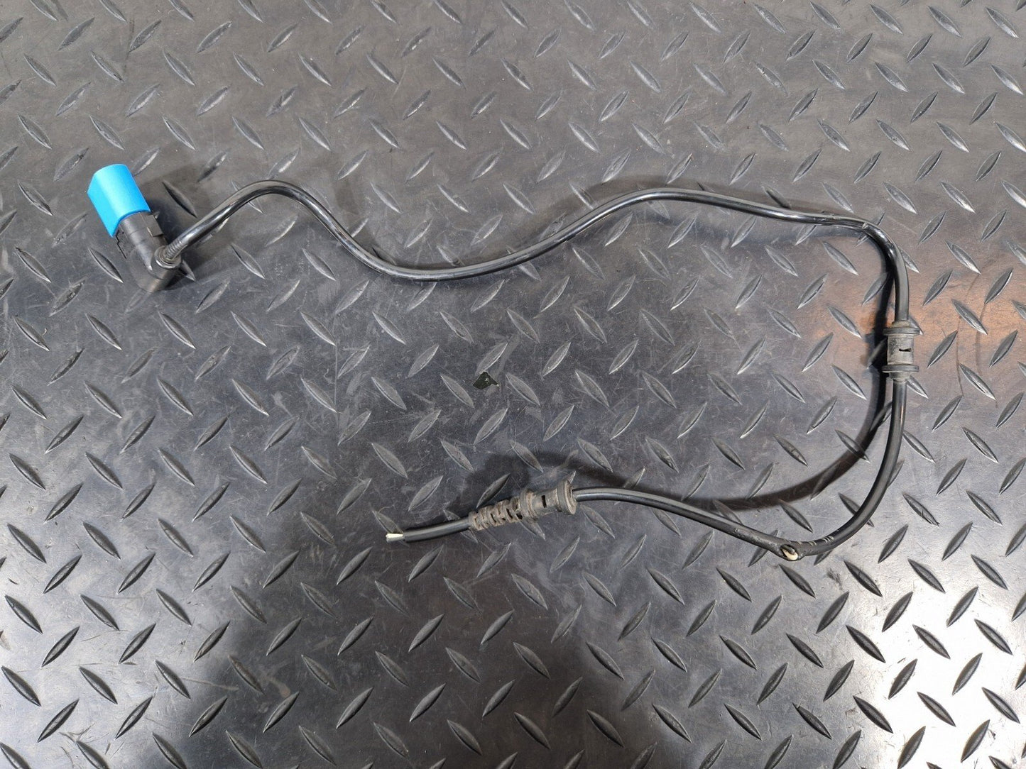 14-21 MERCEDES-BENZ C250D W205 OEM FRONT RIGHT ELECTRIC BRAKE WIRING A2055403406