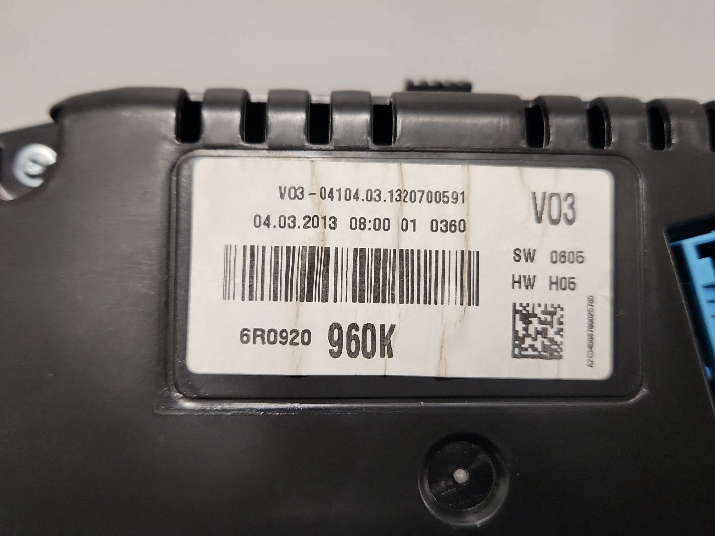 Volkswagen Polo 6R - MK5 Hatchback Genuine Instrument Cluster 6R0920960K