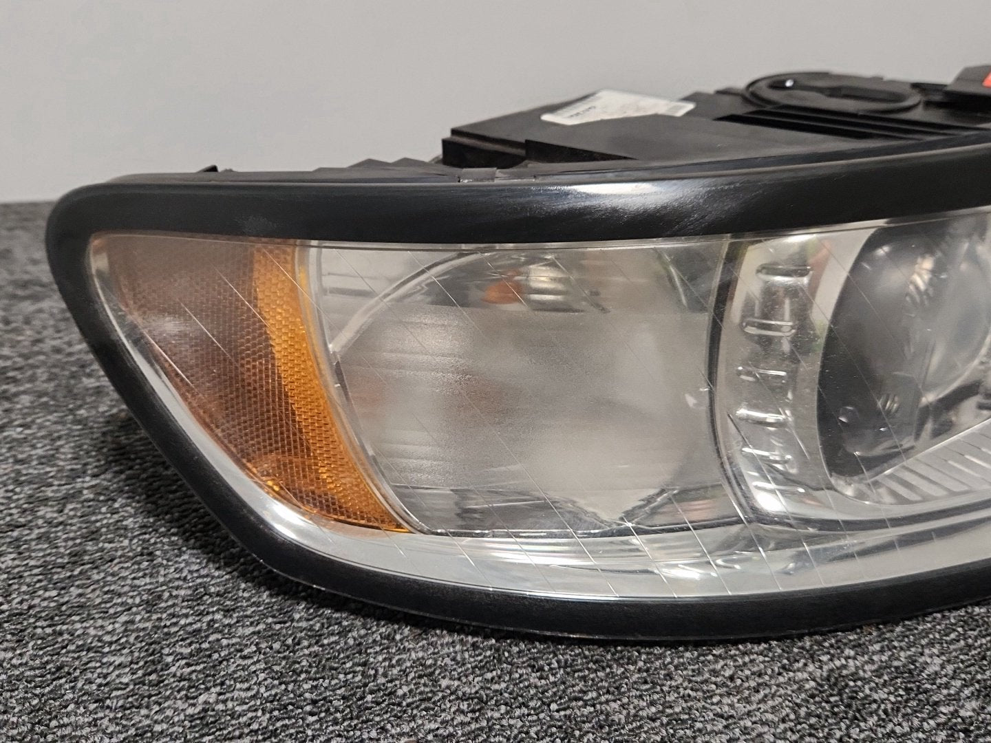 Volvo S40 MK2 (MS) Saloon Genuine Front Right O/S Driver Headlight 31265712