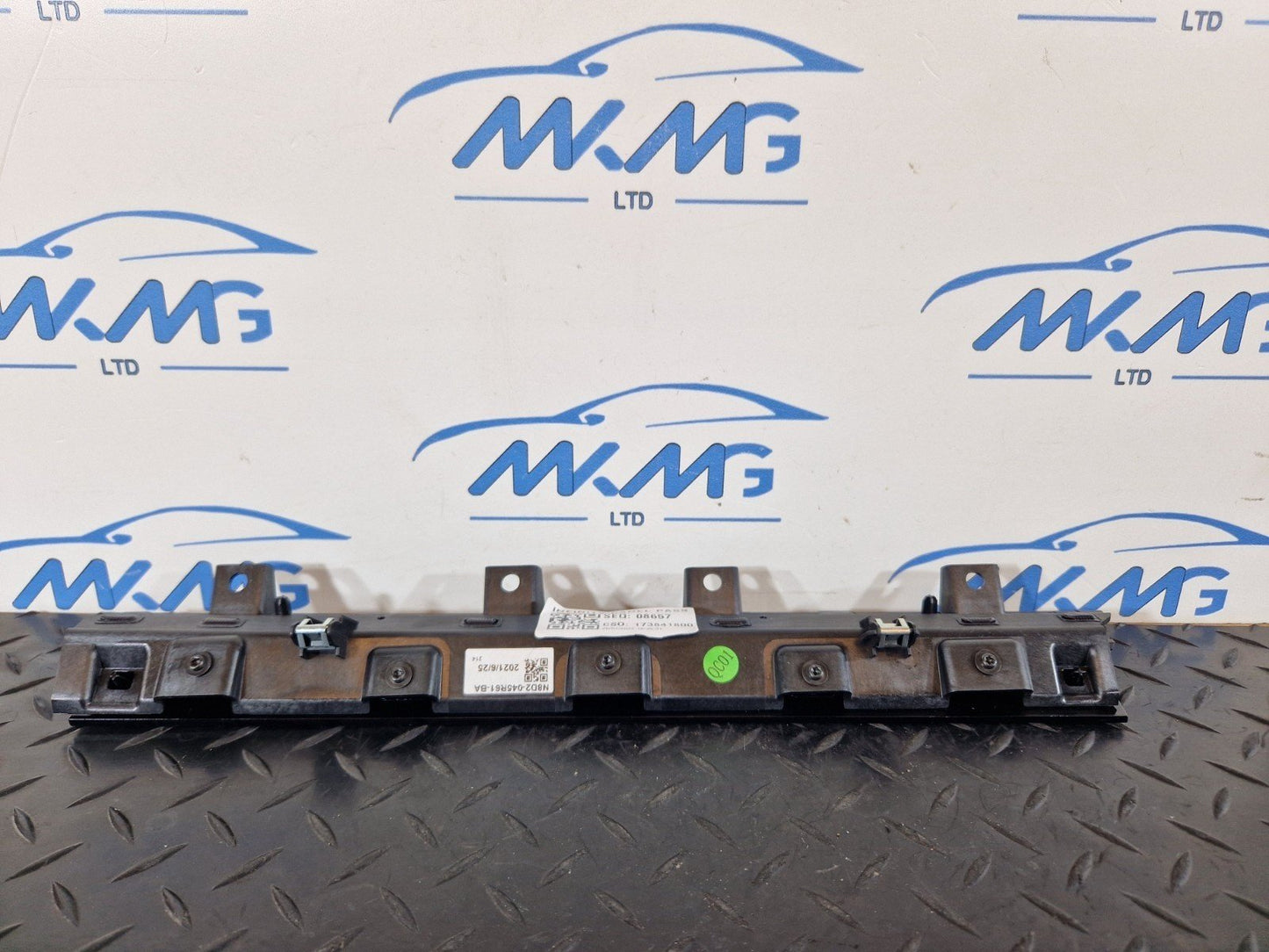 Land Rover Unknown Part Type N8D2045R61BAN8D2045R61BAN8D2045R61
