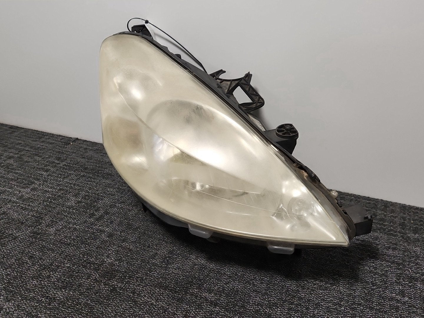 Peugeot Partner MK2 (PH1) (B9) Van Derived Car Front Right Headlight 9682829580