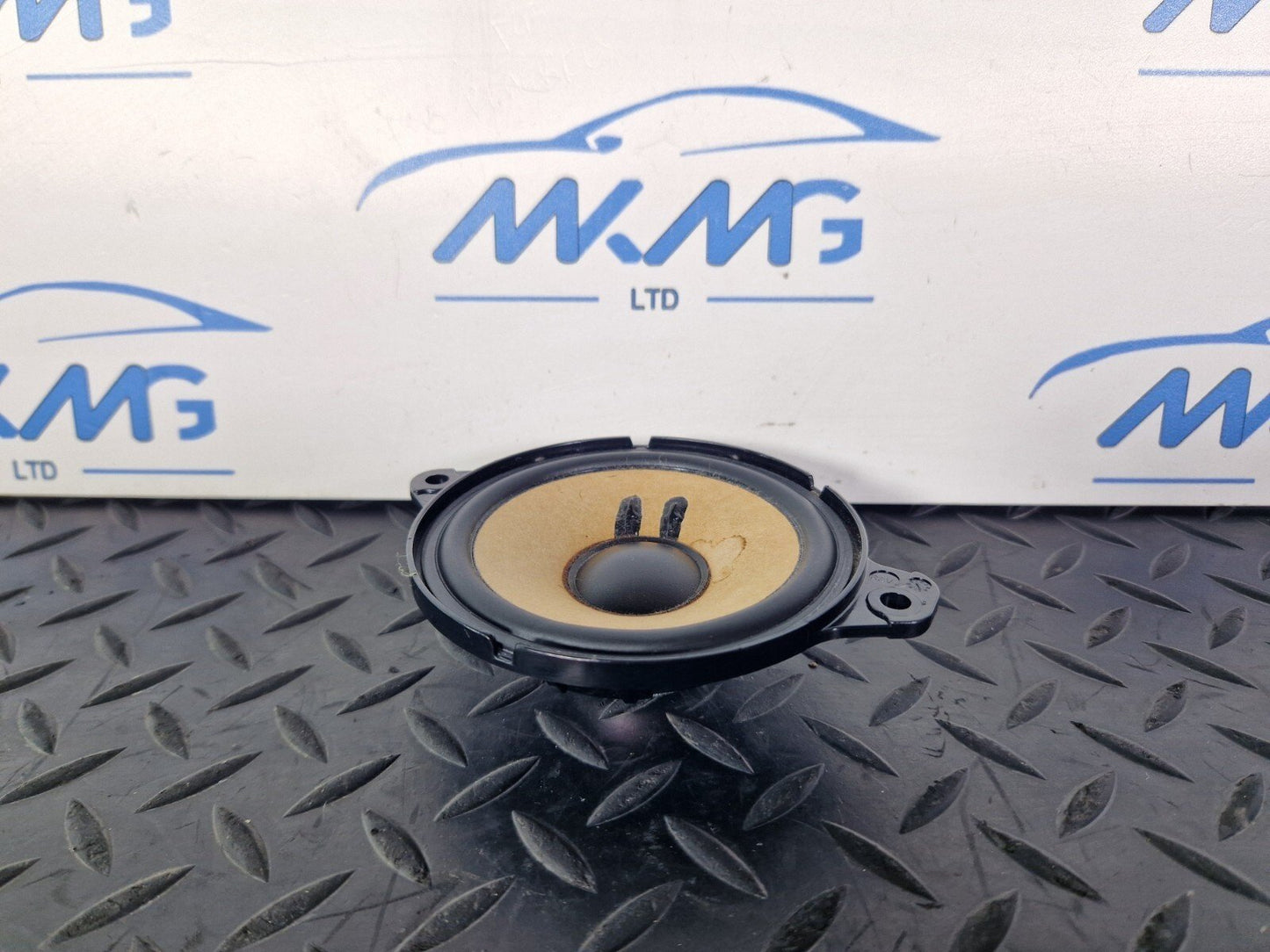 16-19 AUDI A4 B9 GENUINE OEM FRONT DOOR SPEAKER LEFT RIGHT 8W0035303