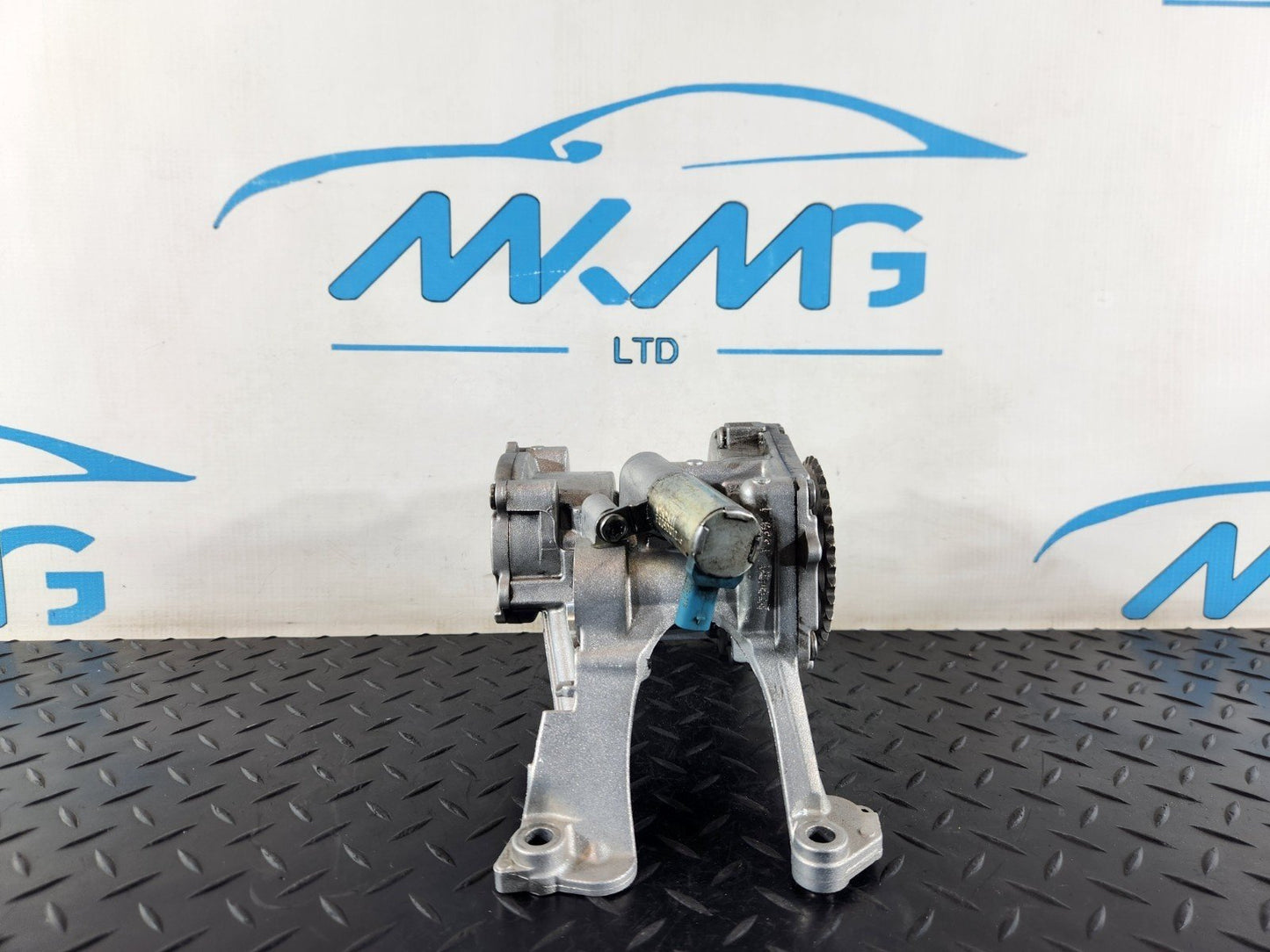 19-ON RANGE ROVER EVOQUE L551 2.0 DIESEL OIL PUMP M4D36L079