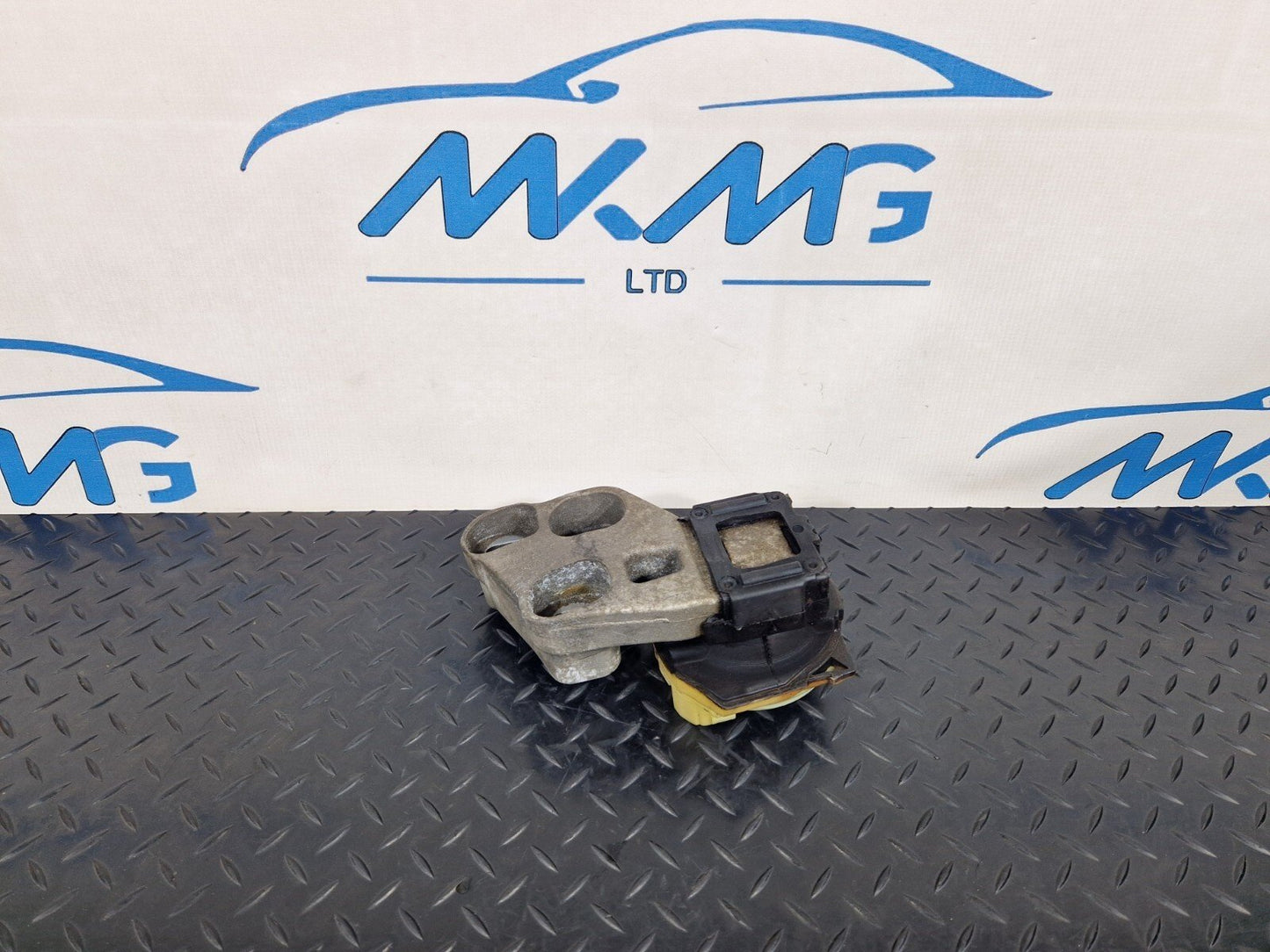 14-20 MERCEDES BENZ GLA X156 FRONT LEFT PASSENGER SIDE ENGINE MOUNT 326E23F