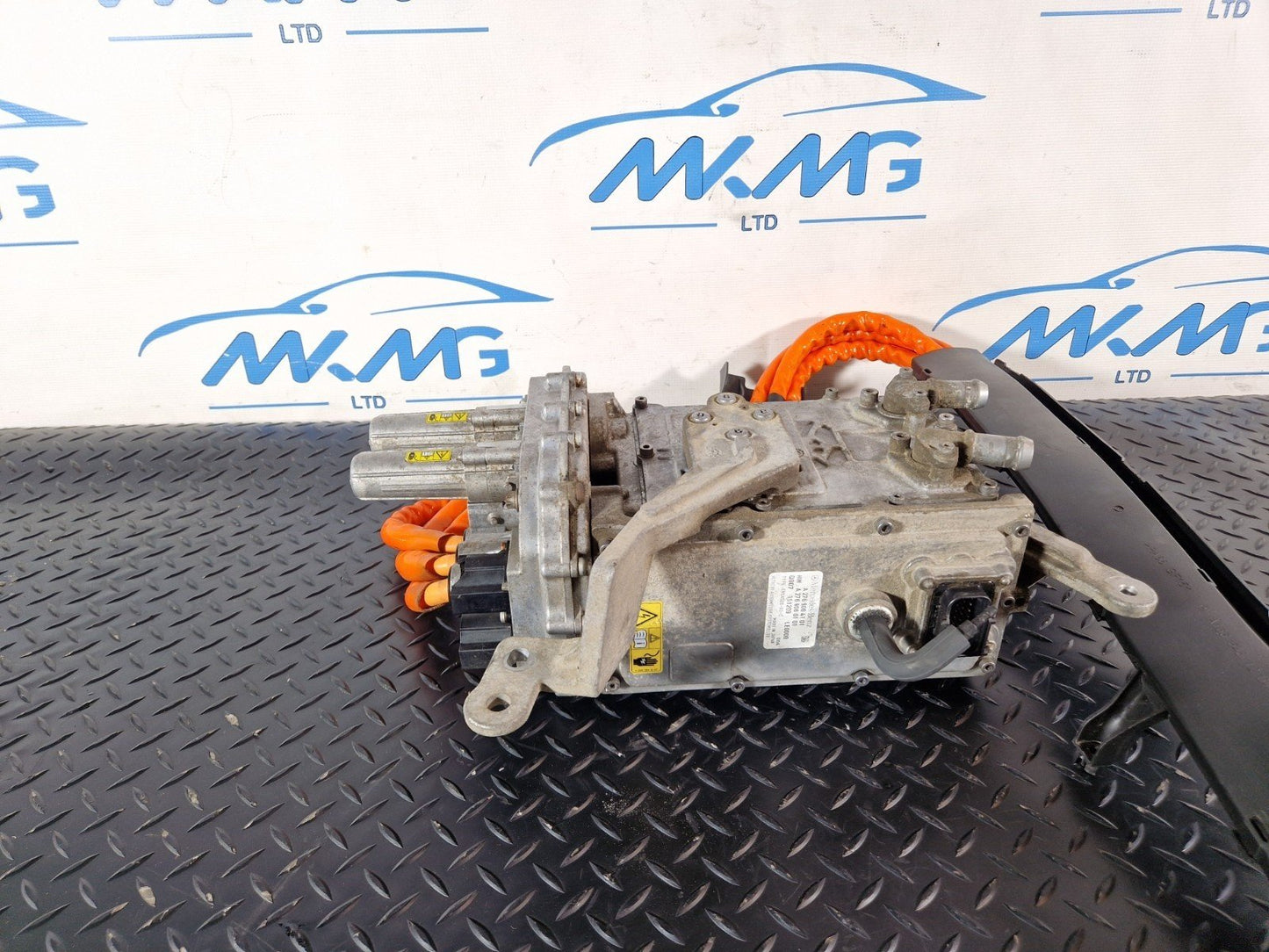 16-19 MERCEDES BENZ GLE W166 HYBRID BATTERY CONTROL UNIT ASSEMBLY A2769004101