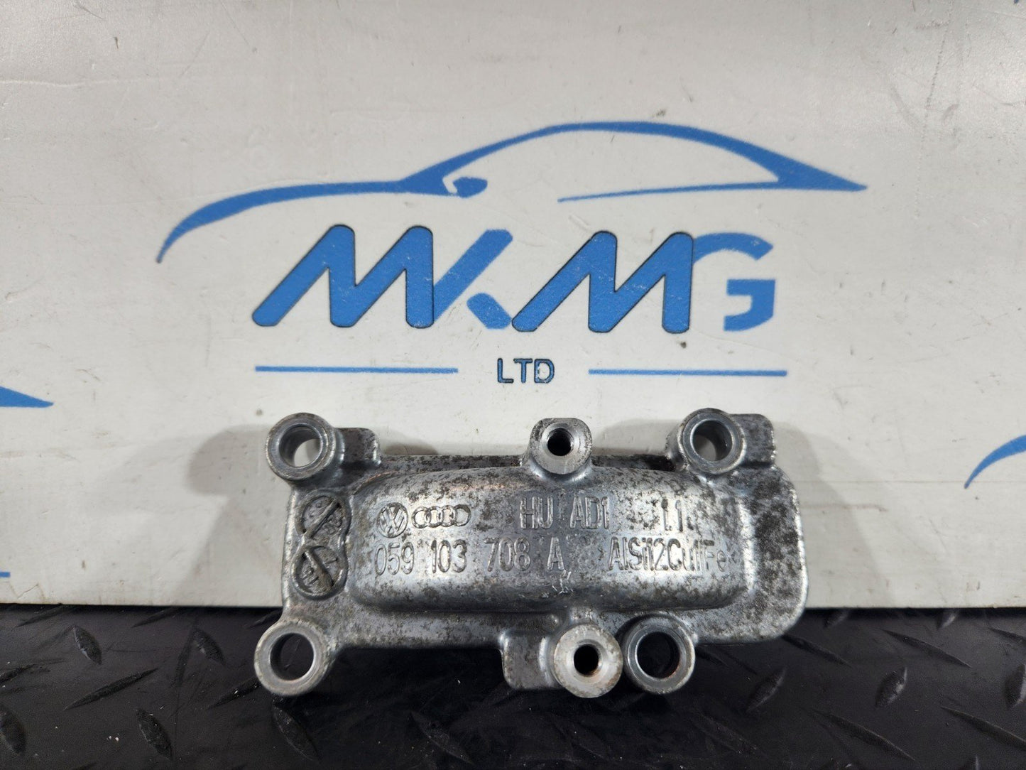 16-20 AUDI Q7 4M 3.0 TDI CRTC CYLINDER HEAD END PLATE 059103708A
