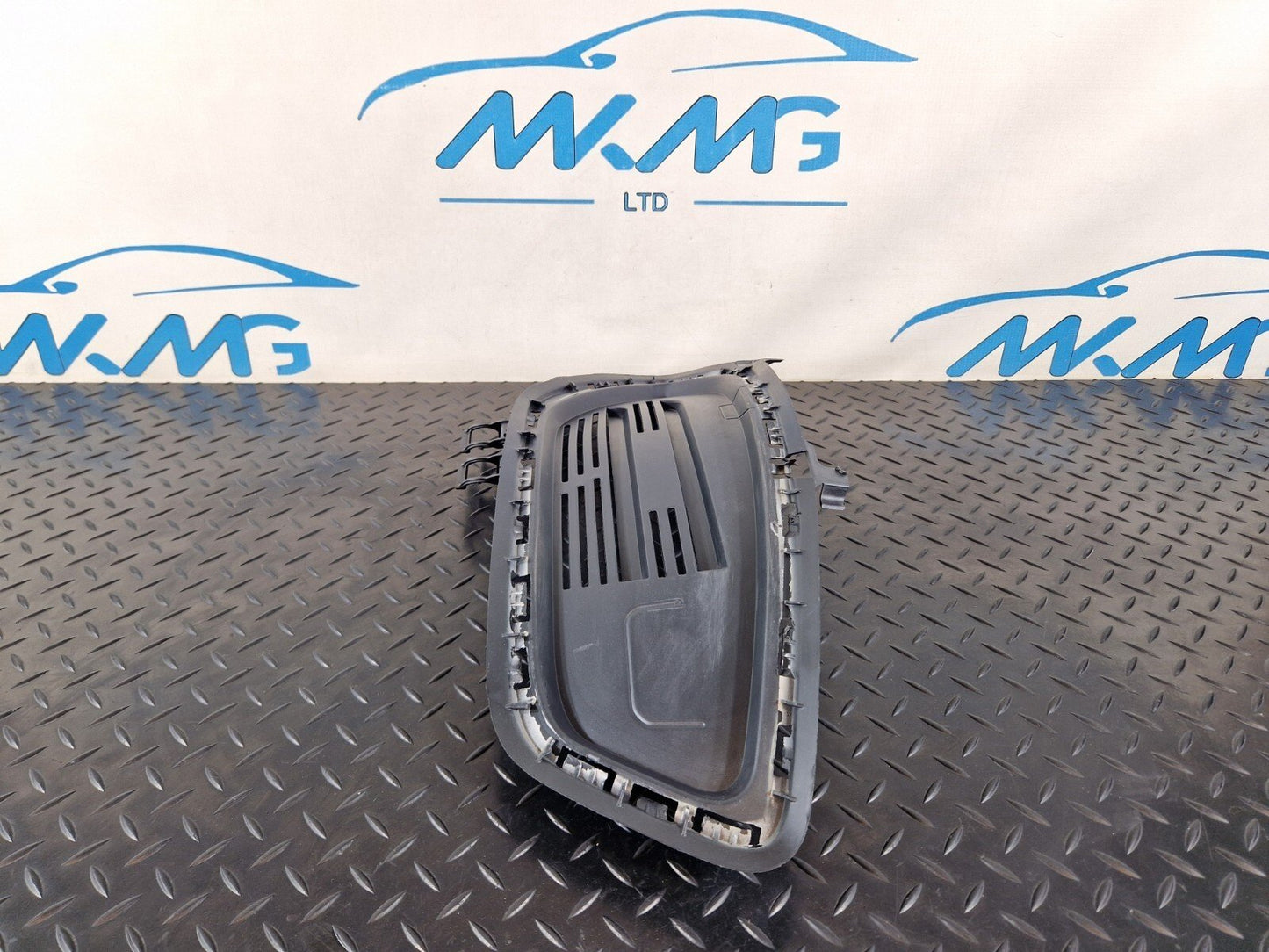 13-19 MERCEDES BENZ CLA C117 AMG RIGHT DRIVER SIDE FRONT BUMPER A1178852322