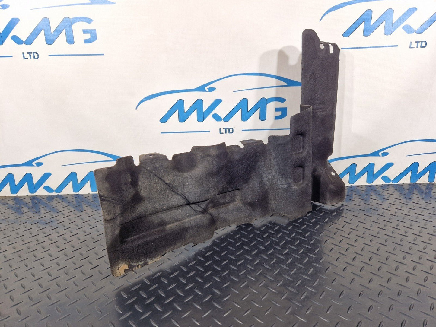 18-ON MERCEDES BENZ SPRINTER W907 W910 2.2 CDI INSULATION PROTECTION A9105240400