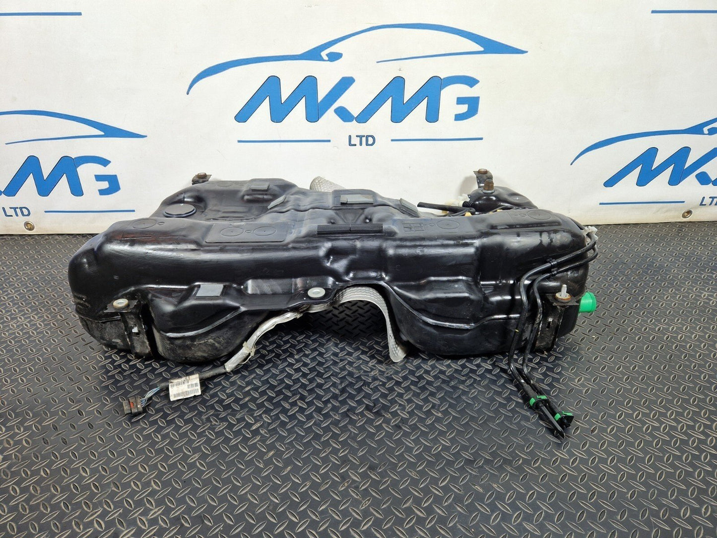 14-20 MERCEDES BENZ GLA X156 4-MATIC DIESEL ENGINE FUEL TANK A2464701300