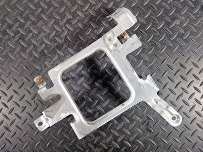 19-ON RANGE ROVER EVOQUE L551 ENTERTAINMENT SYSTEM BRACKET MOUNT M8D2112D34AA