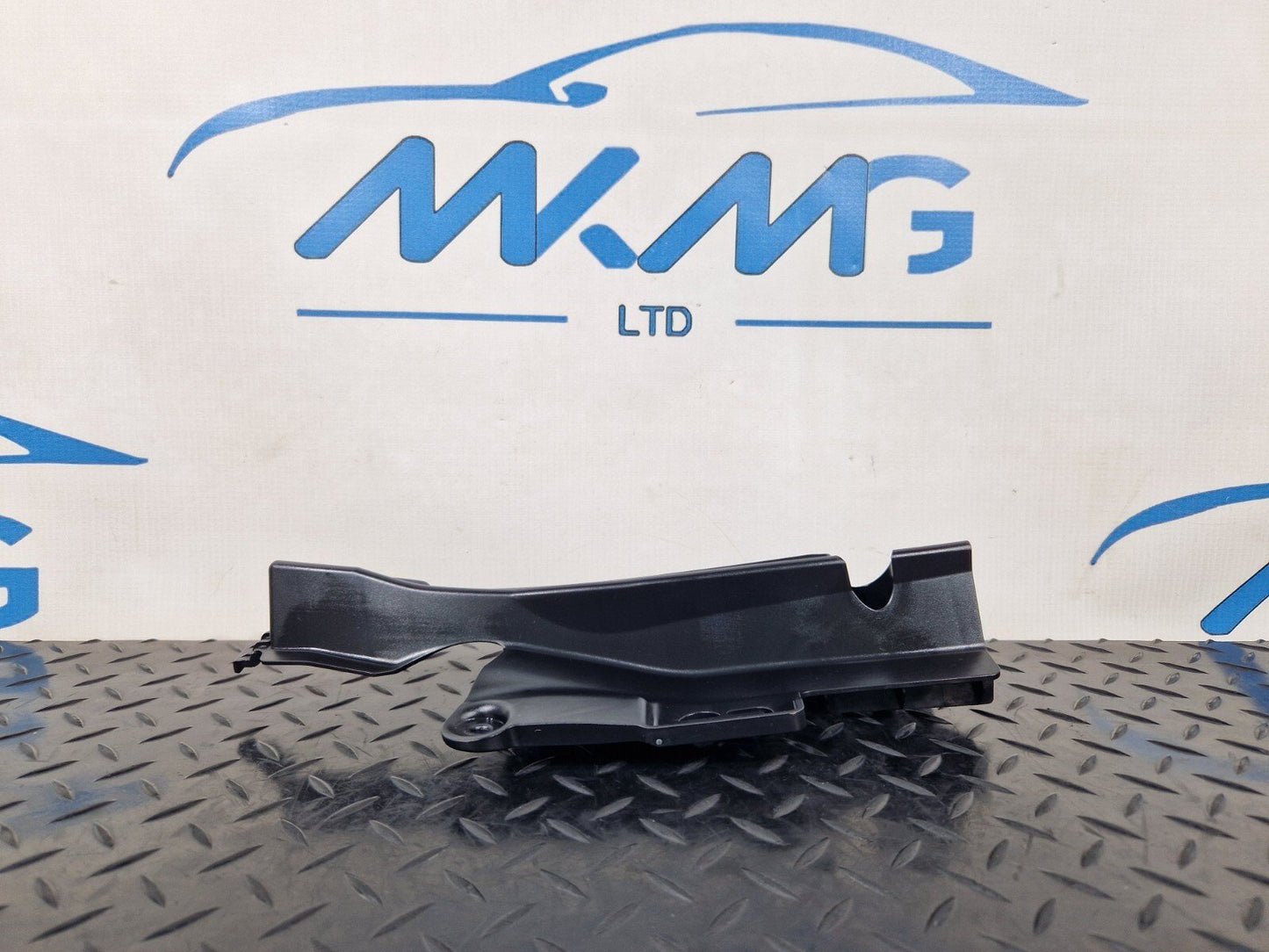16-19 AUDI A4 B9 LEFT SIDE ROOF SRS BRACKET HOLDER 8W5880755