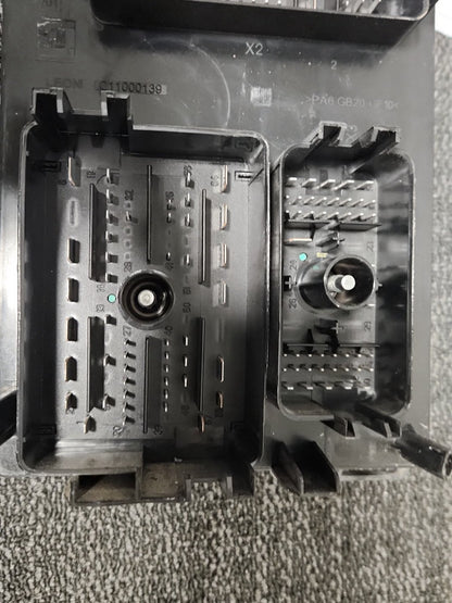 Vauxhall Astra MK6 (J) (A3400) Estate Genuine Under Bonnet Fuse Box 13368641