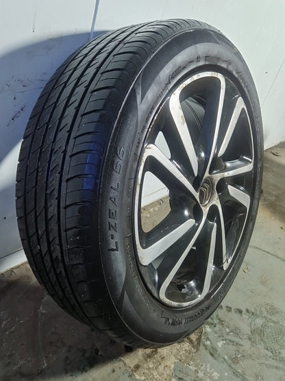 Citroen C4 Picasso MK2 17" Alloy Wheel with Tyre ~5mm 205/55/17 9813863177