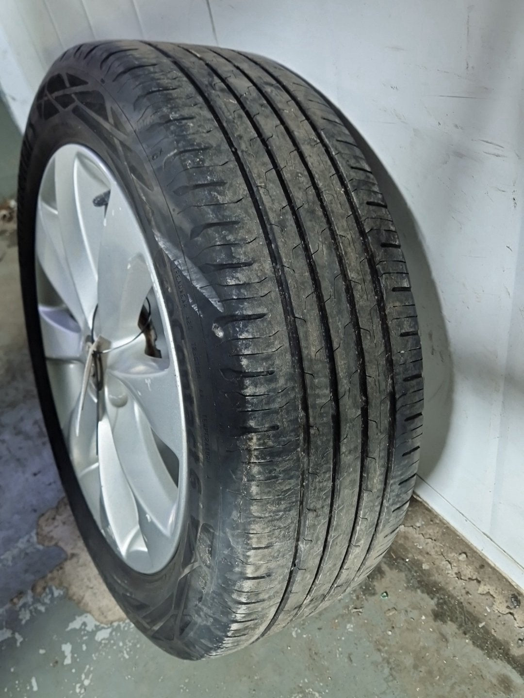 Vauxhall Corsa MK4 (E) (4500) 16" Alloy Wheel with Tyre 195/55/16 ~4mm 13374019