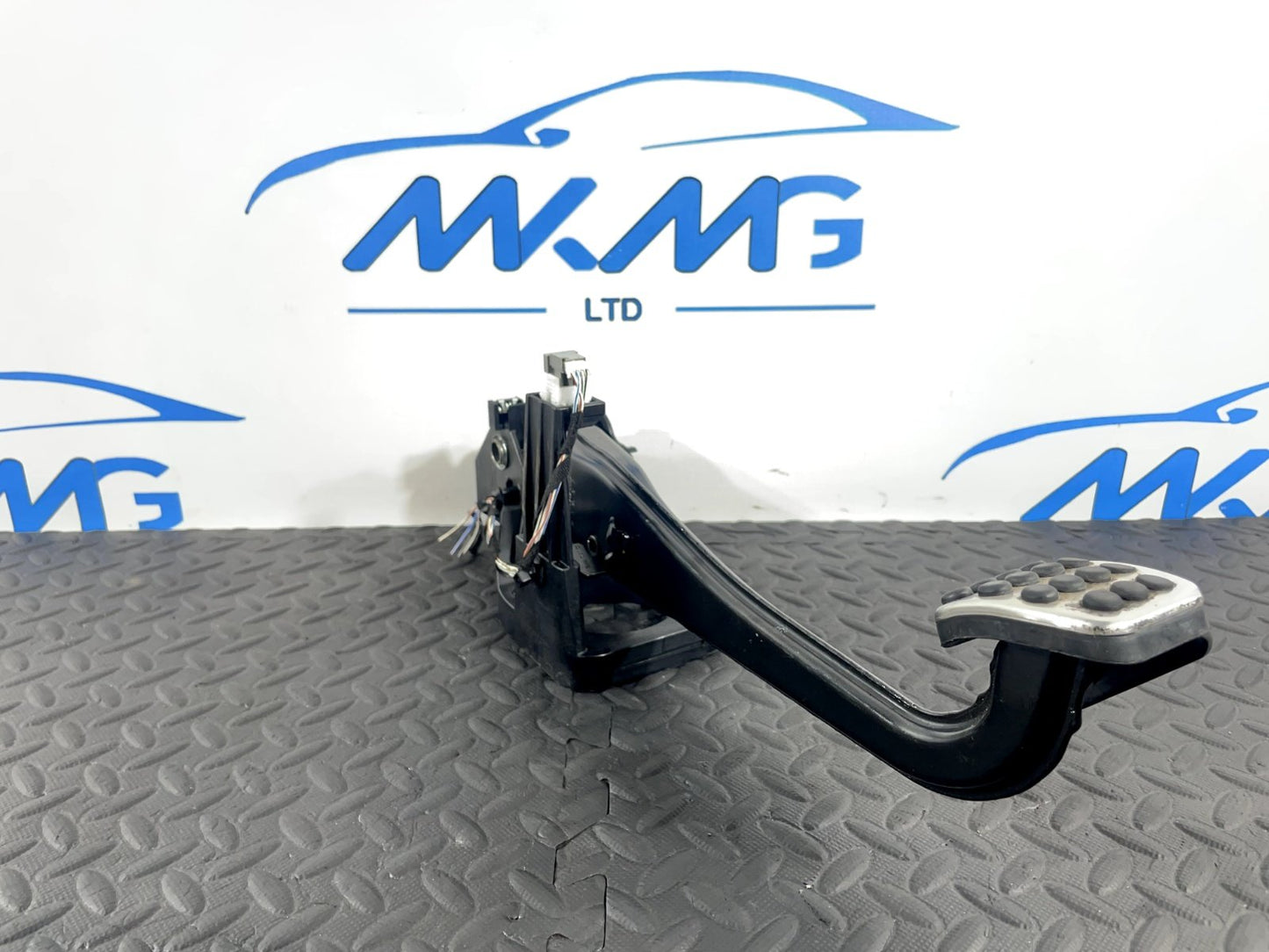 12-18 MERCEDES A-CLASS W176 GENUINE GENUINE BRAKE PEDAL A2462920308 A2462900119