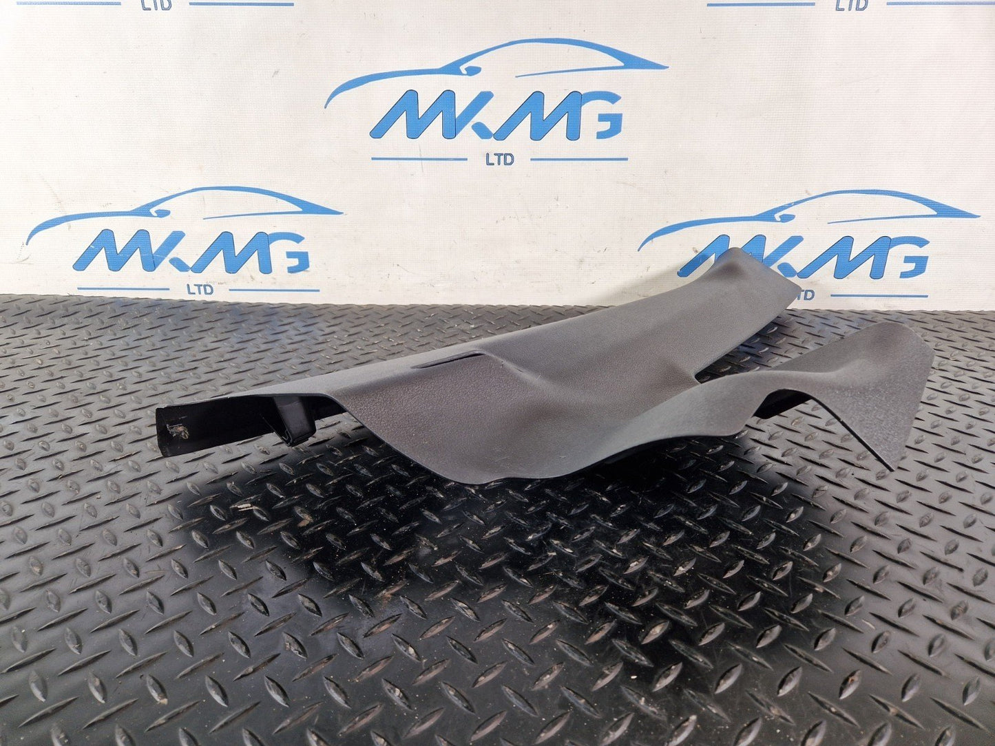 10-15 AUDI Q7 4L GENUINE OSR DRIVERS SIDE REAR C PILLAR COVER 4L0867768A