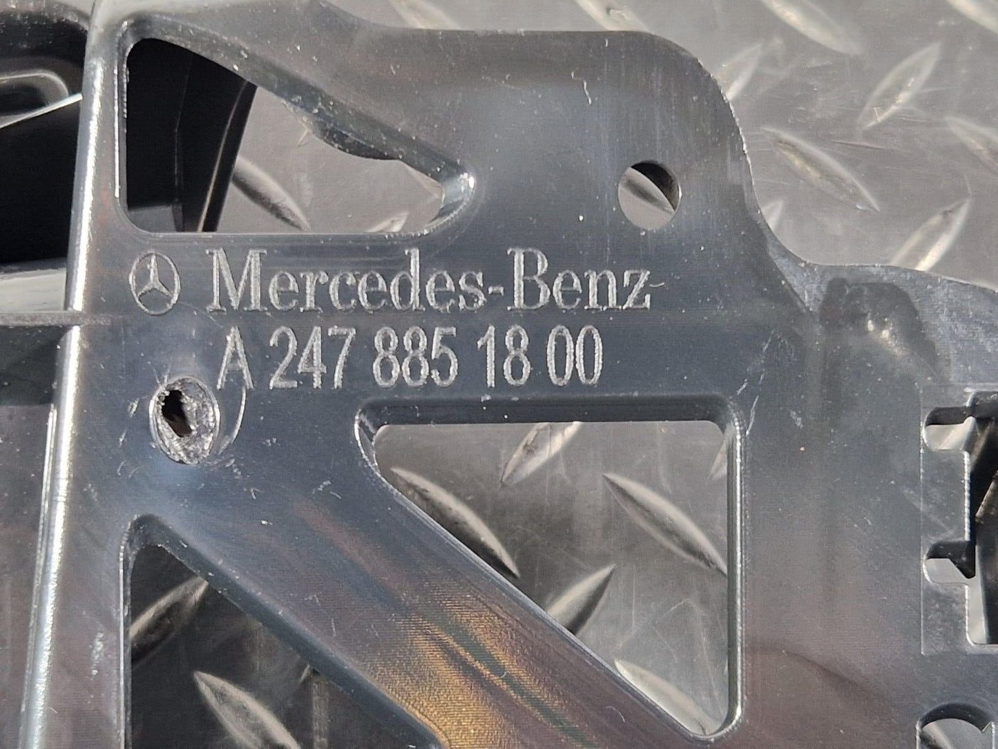19-ON MERCEDES BENZ B CLASS W247 GENUINE REAR BUMPER BRACKET LEFT A2478851800