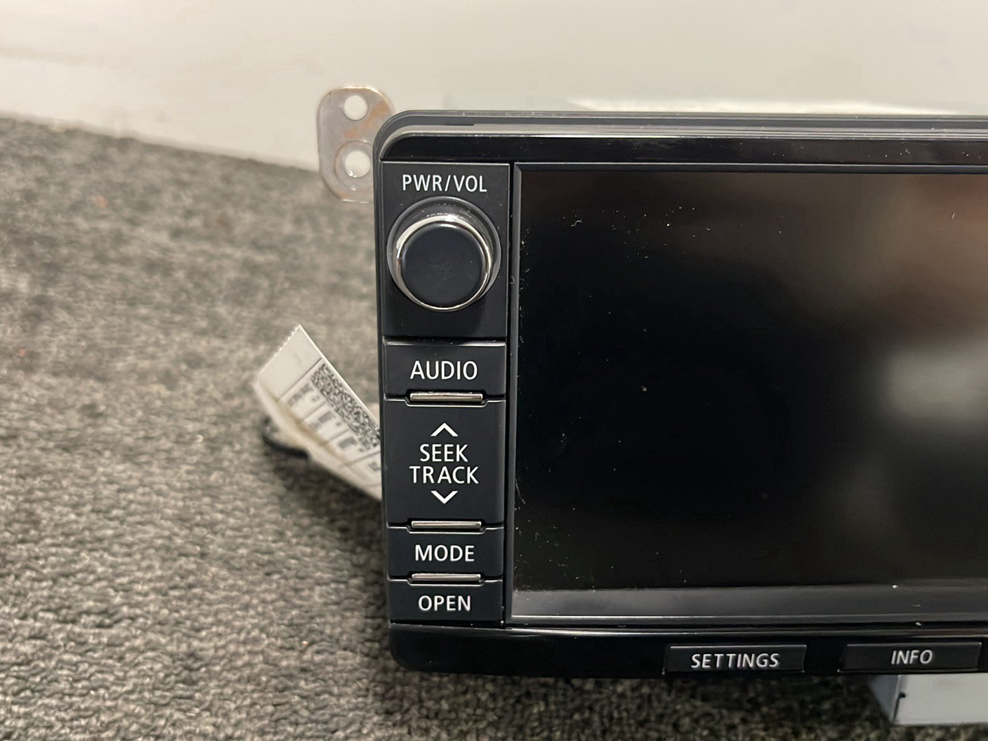 Mitsubishi Outlander PHEV MK3 Genuine Radio Stereo Head Unit 8750A482 8750A403