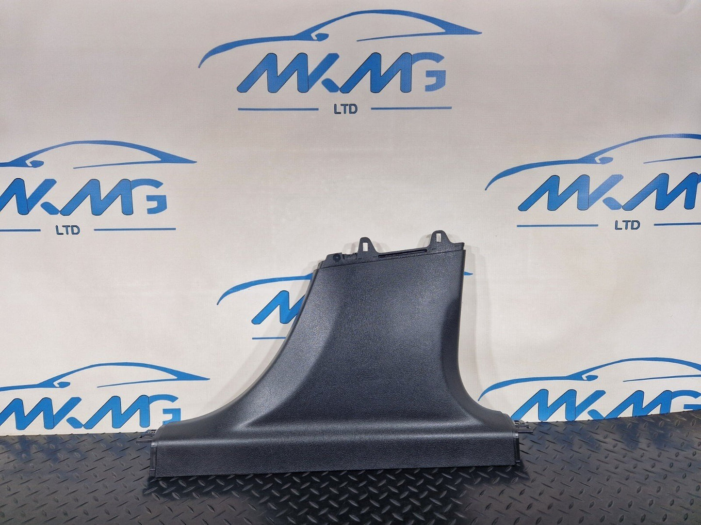19-ON MERCEDES BENZ CLA C118 GENUINE RIGHT SIDE B PILLAR TRIM COVER A1186920200
