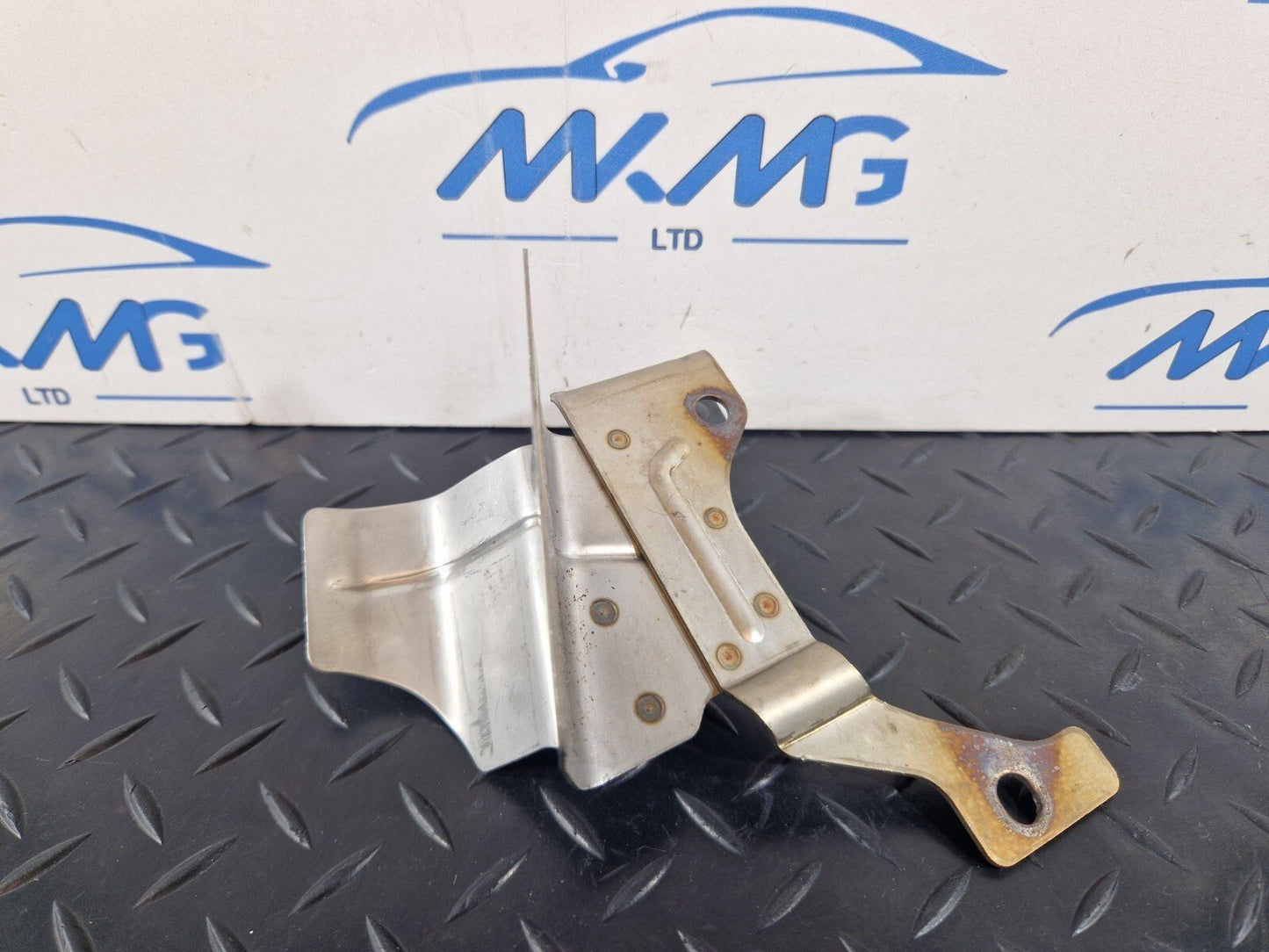 12-18 AUDI A6 C7 RIGHT SECONDARY AIR PUMP HEAT SHIELD 4H0131783J