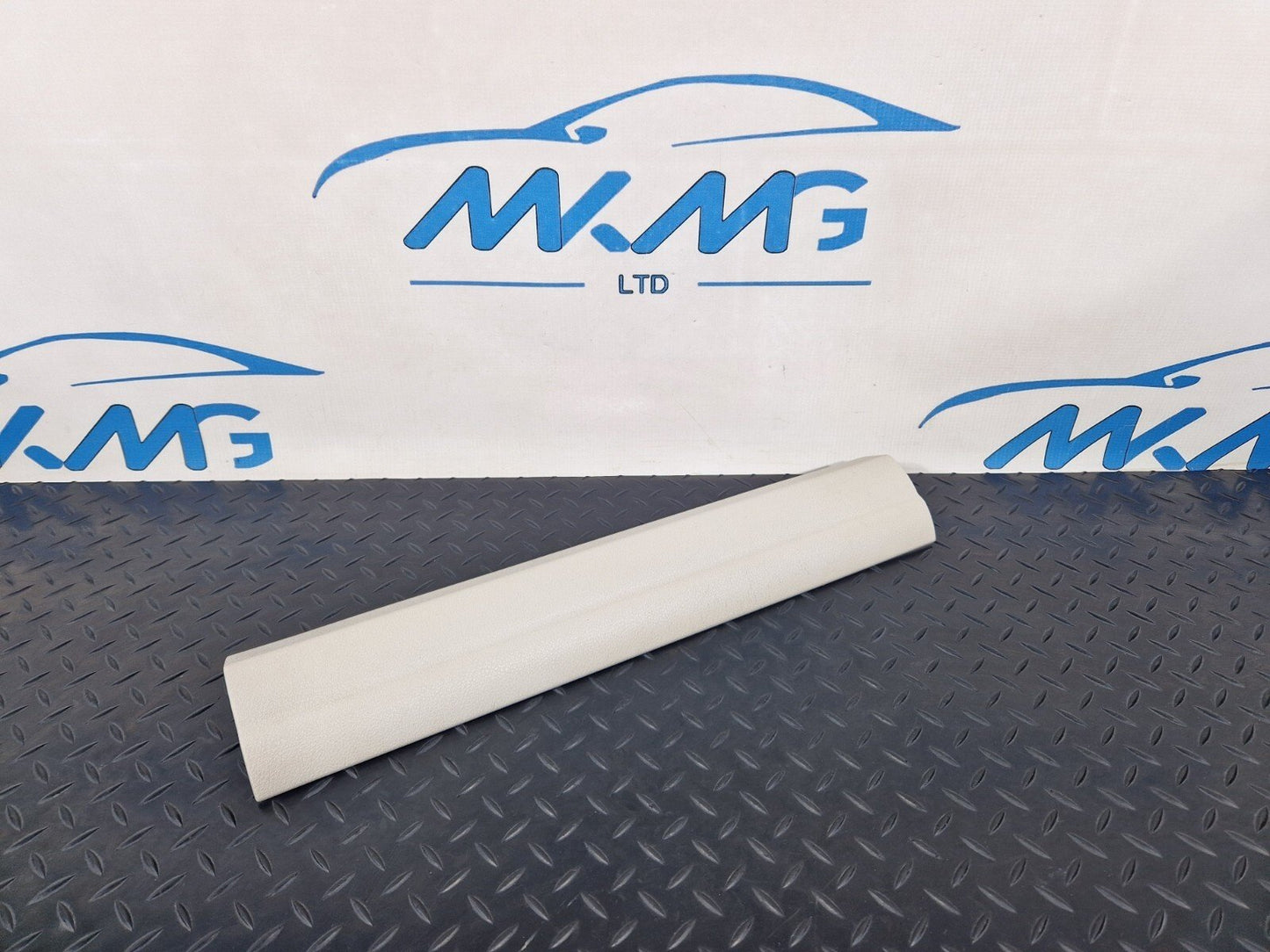 11-18 BMW 6 SERIES F06 FRONT RIGHT DOOR STEP ENTRANCE TRIM 7274420