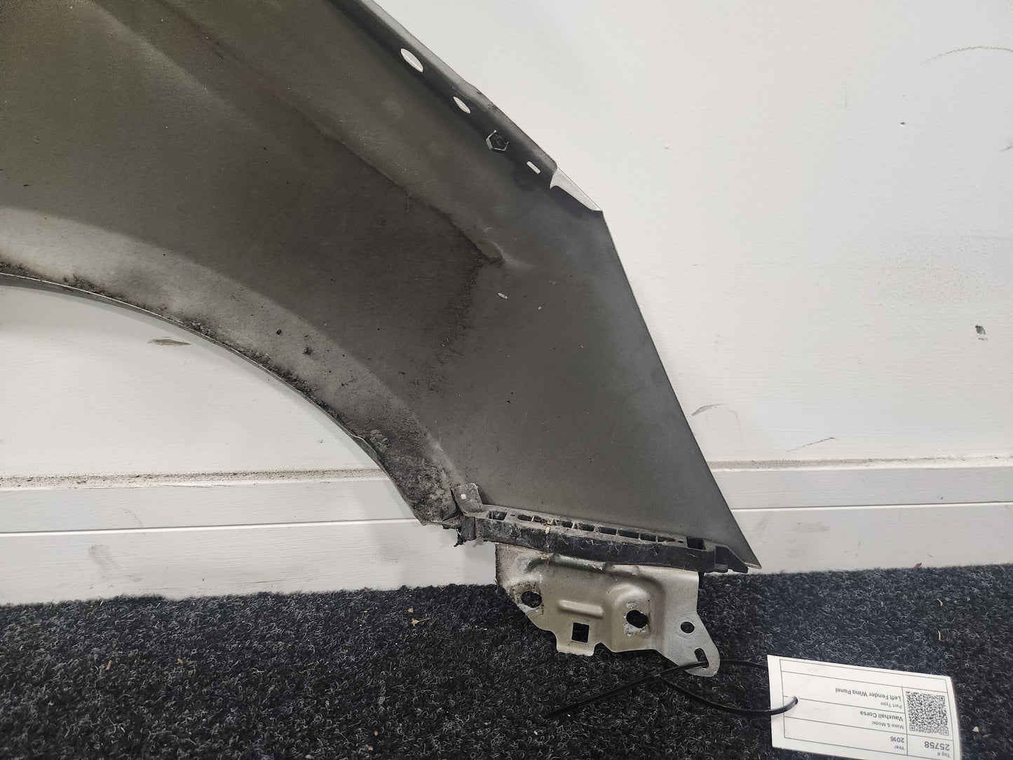 Vauxhall Corsa MK4 Hatchback Front Left Wing Fender Panel in Switchblade Silver