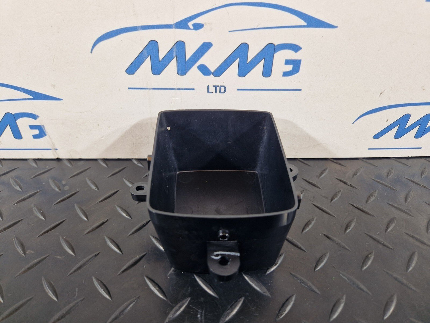 MERCEDES ML W166 CENTER CONSOLE STORAGE COMPARTMENT INSERT TRAY A1666801817