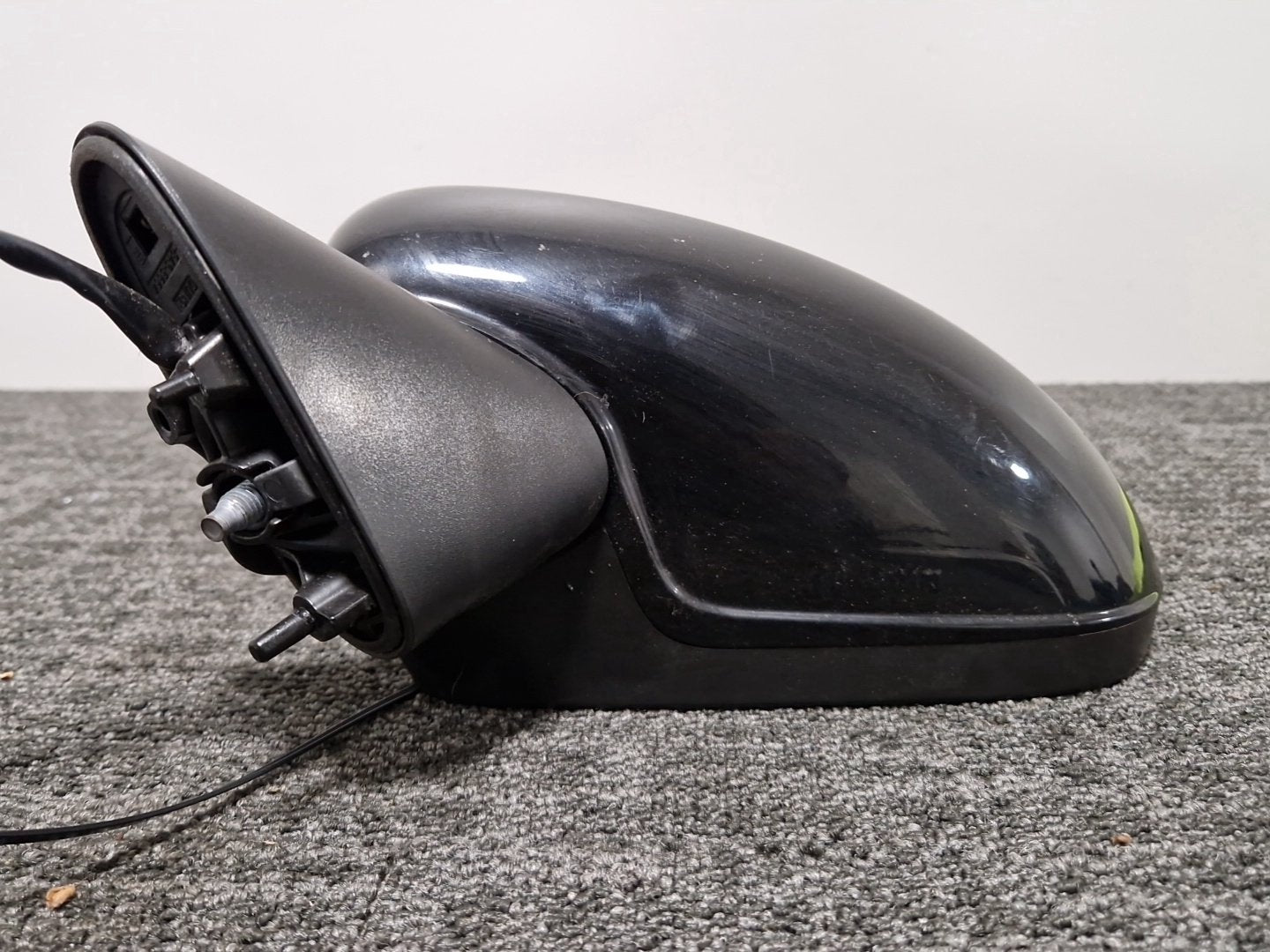 Vauxhall Corsa MK3 (D) (4400) Hatchback Left Wing Mirror in Black Sapphire GBG