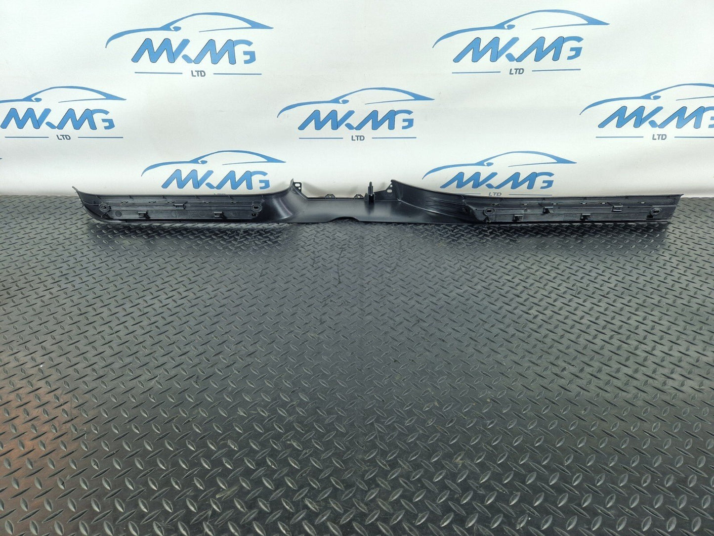 10-15 AUDI Q7 4L GENUINE OEM LOWER RIGHT DRIVER SIDE O/S SILL TRIM 4L0853370