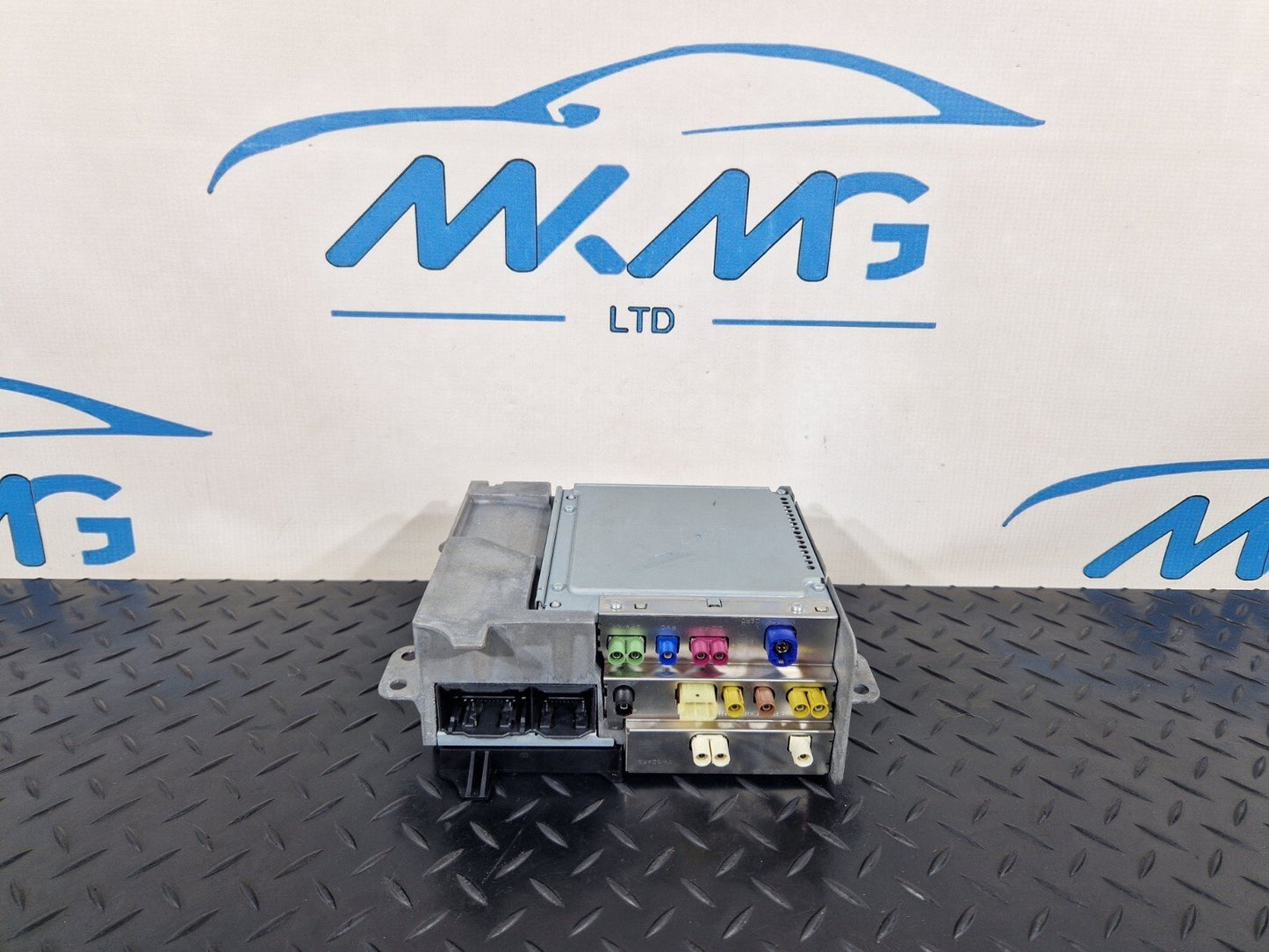 19-ON MERCEDES BENZ B CLASS W247 RADIO MULTIMEDIA NAVI HEAD UNIT A2479004408