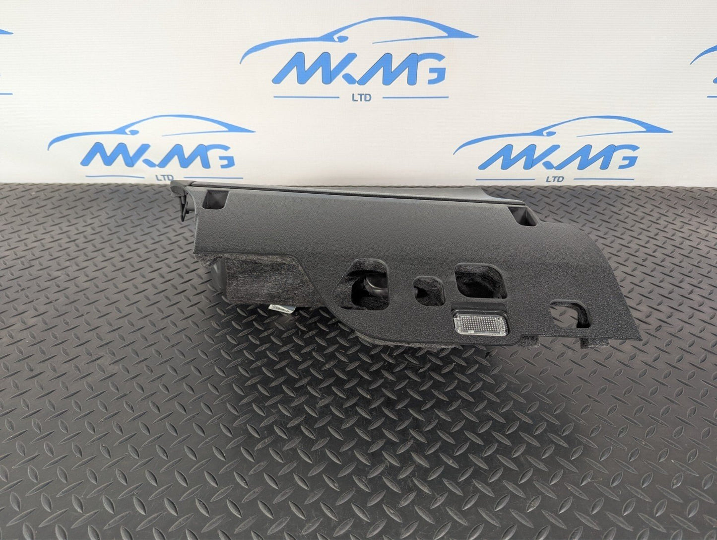 16-19 AUDI A4 B9 GENUINE DASHBOARD GLOVE BOX 8W2857035