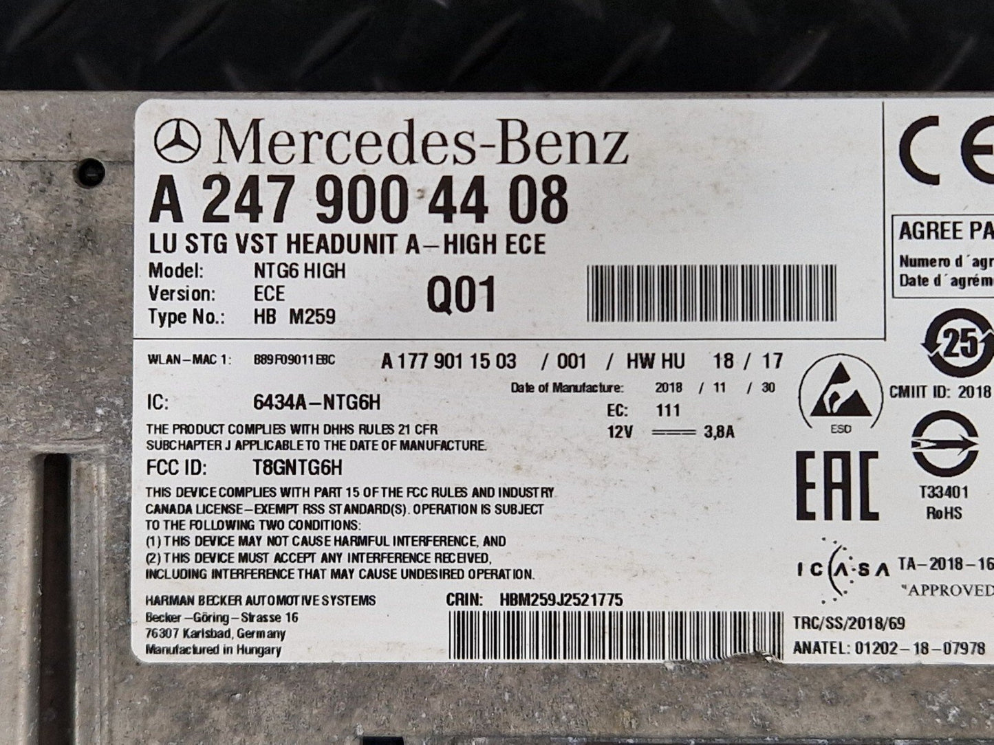 19-ON MERCEDES BENZ B CLASS W247 RADIO MULTIMEDIA NAVI HEAD UNIT A2479004408